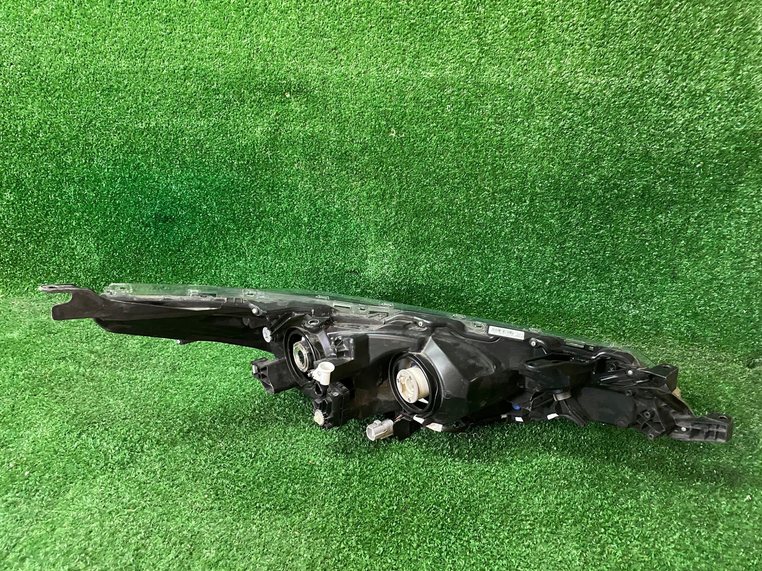 REFLEKTOR left TOYOTA COROLLA E16 LIFT
