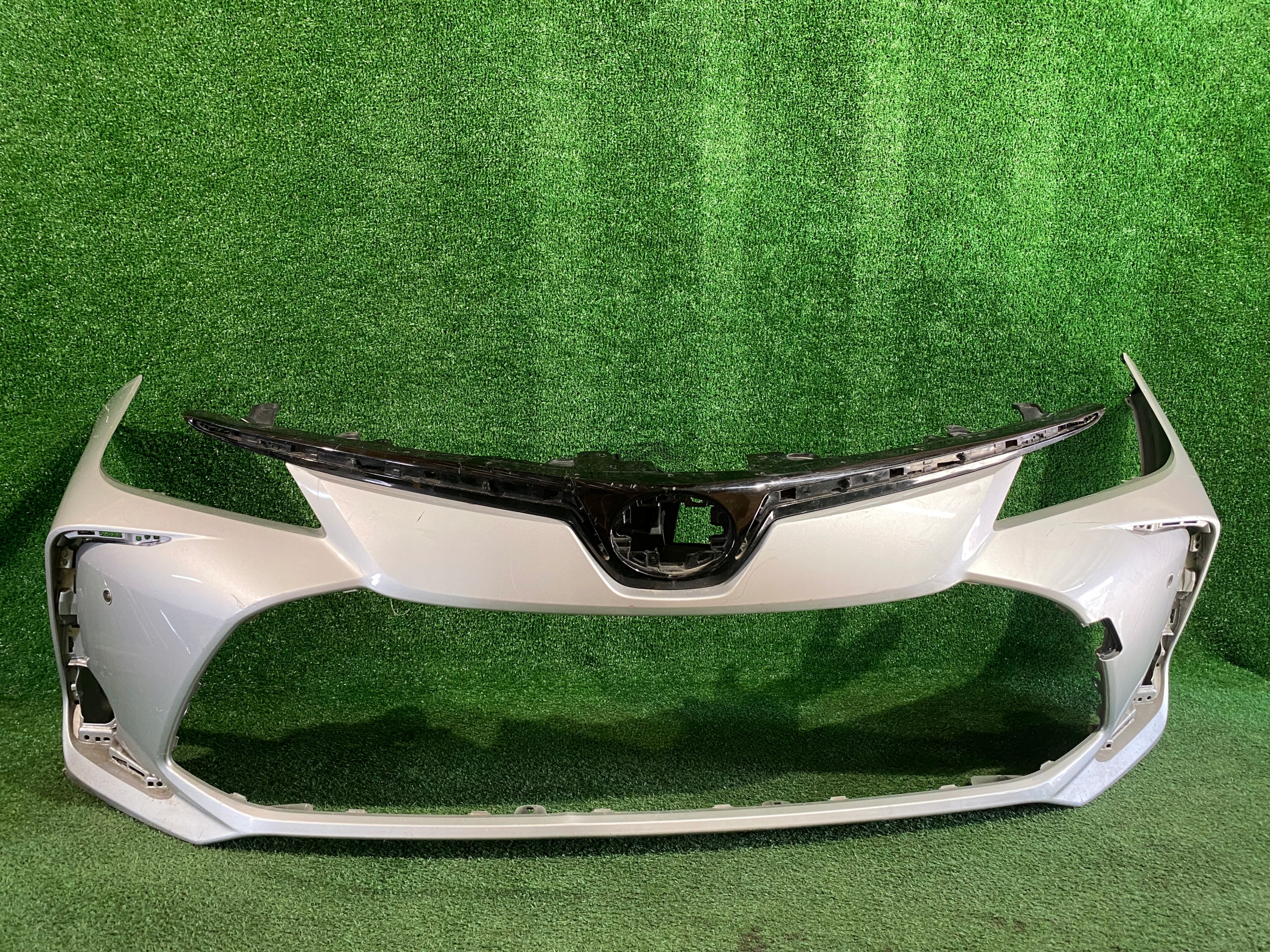 front bumper front TOYOTA COROLLA E21 sedan
