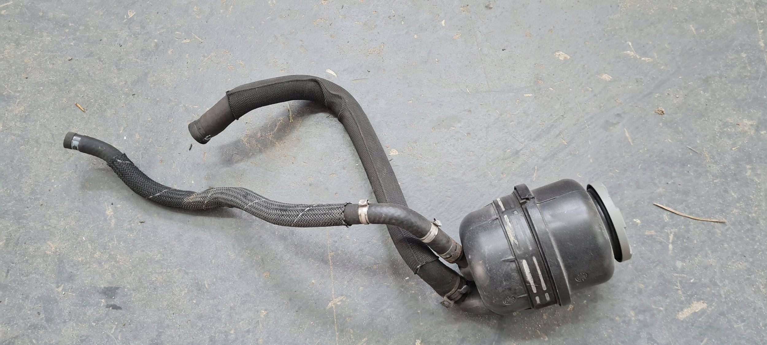 A6 C6 LIFT Servoölbehälter Schläuche 2.0 TDI 4F0422371E