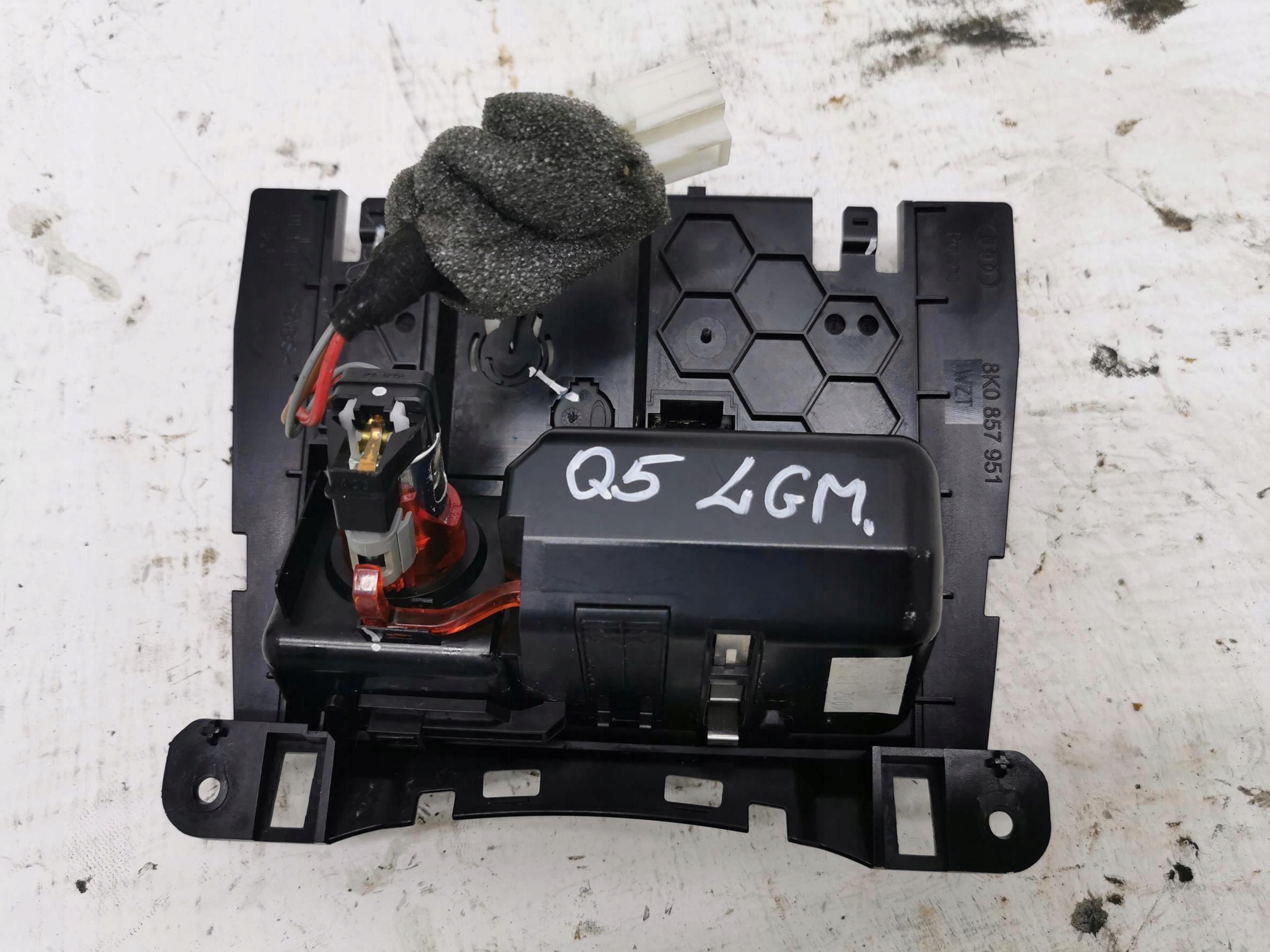 passenger compartment ashtray AUDI Q5 8R 8K0857951 08-16