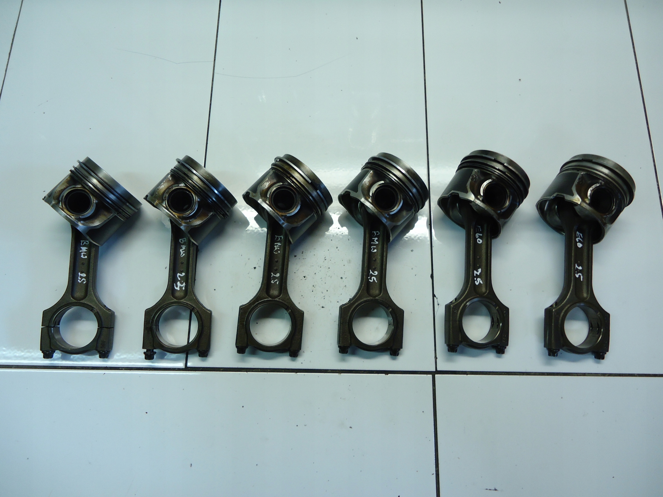 BMW 5 E60 2.5D M57D25 pistone con biella