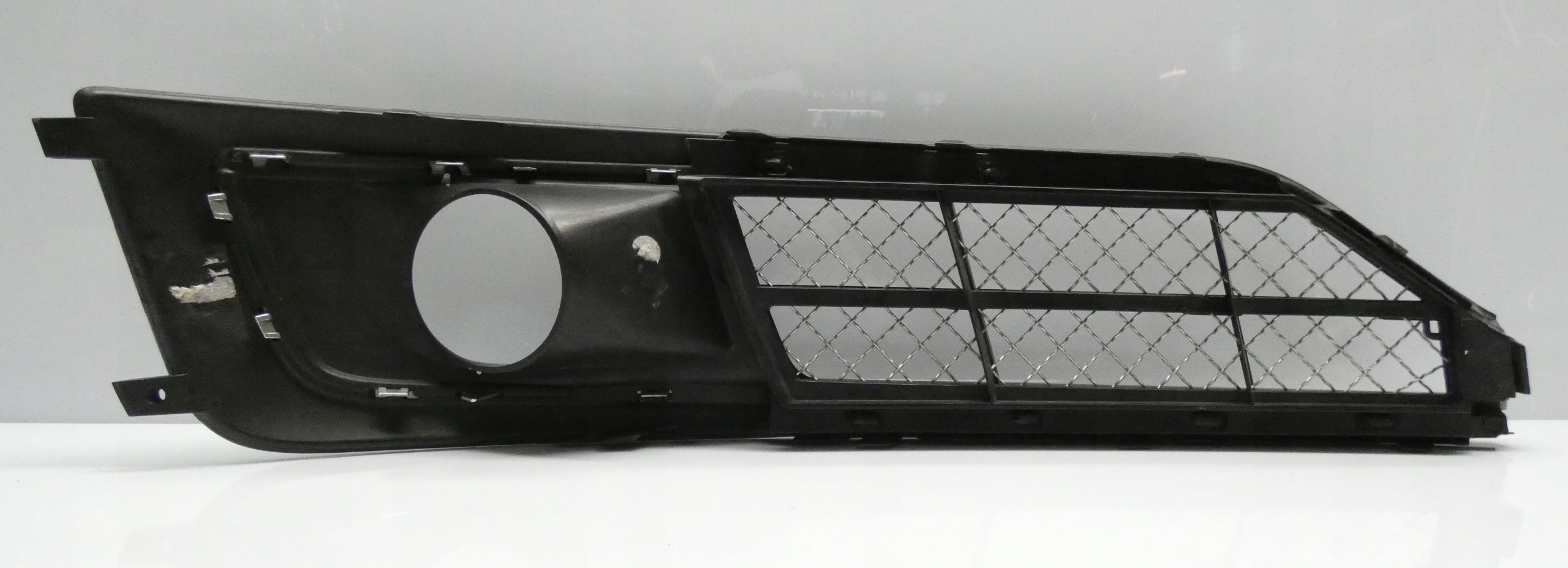 AUDI A8 D4 W12 4H0807679 2014-2018 grid of a bumper left front front