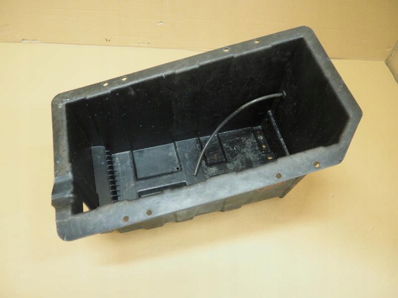 PODSTAWA AKUMULATORA SPRINTER 906 A9066200131 Typ samochodu Samochody osobowe