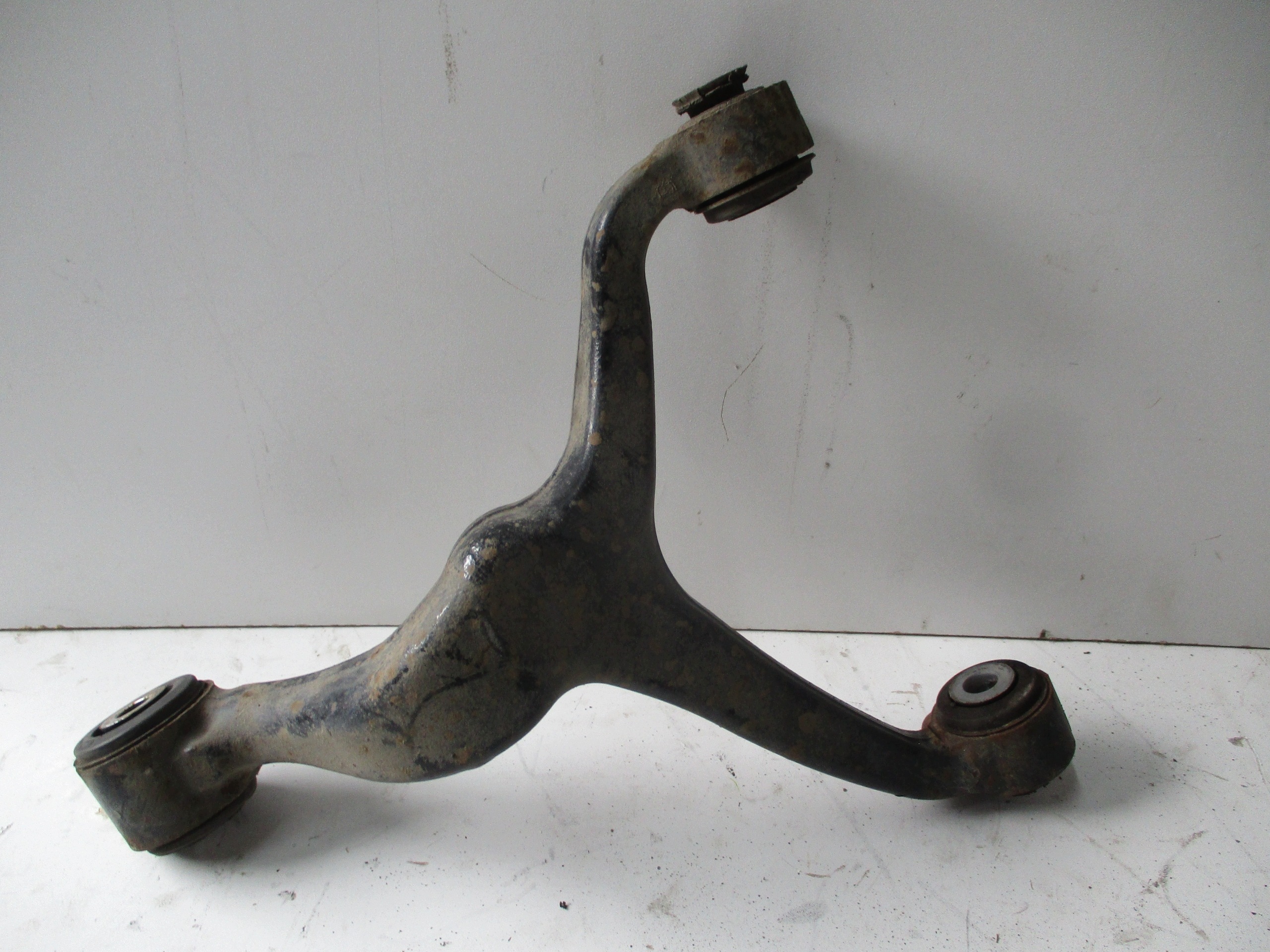 arm PEUGEOT 3008 and 1 left rear