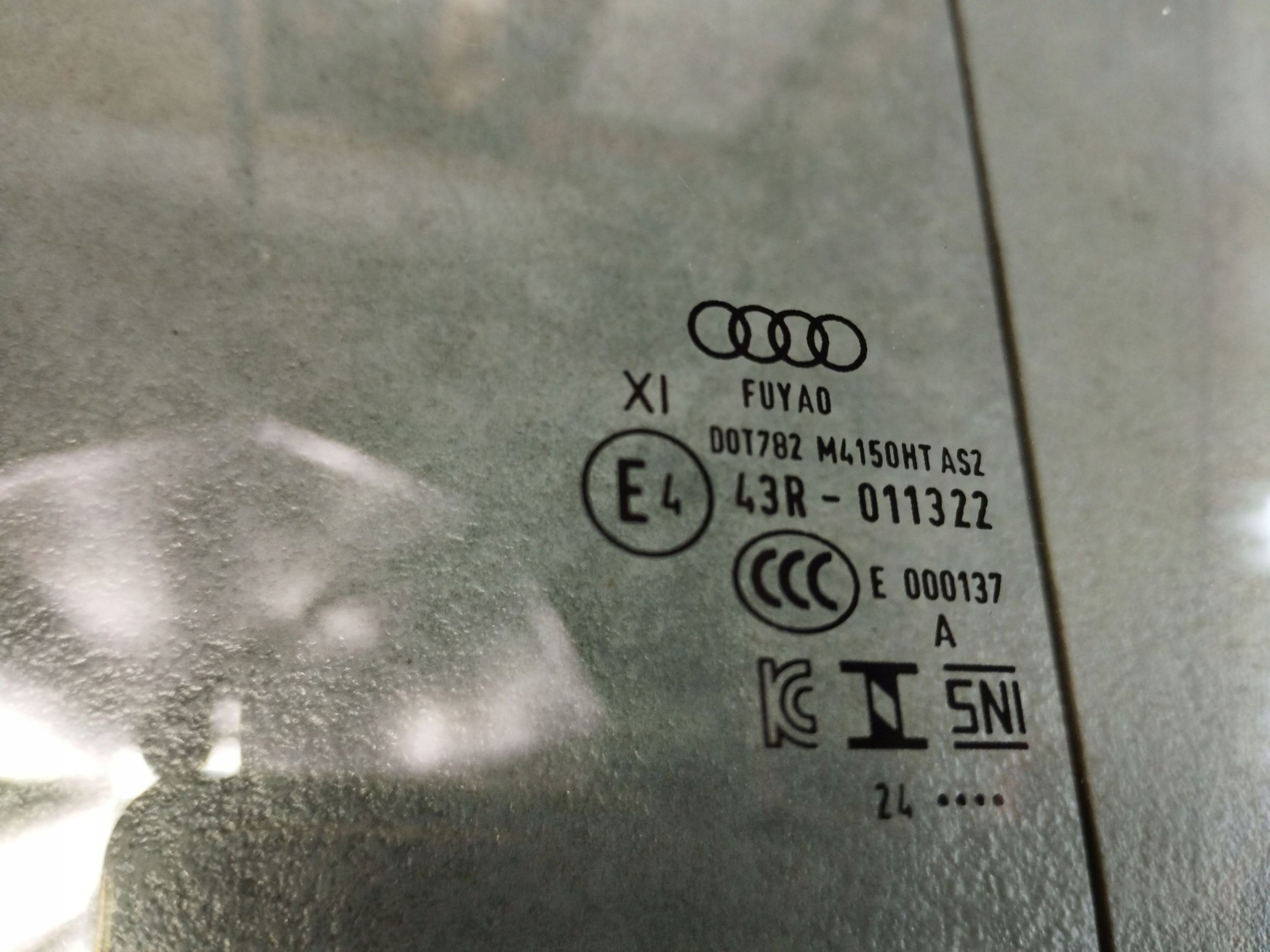 Audi A5 B10 2024 window door left front PODWOJNA 8B3845021B