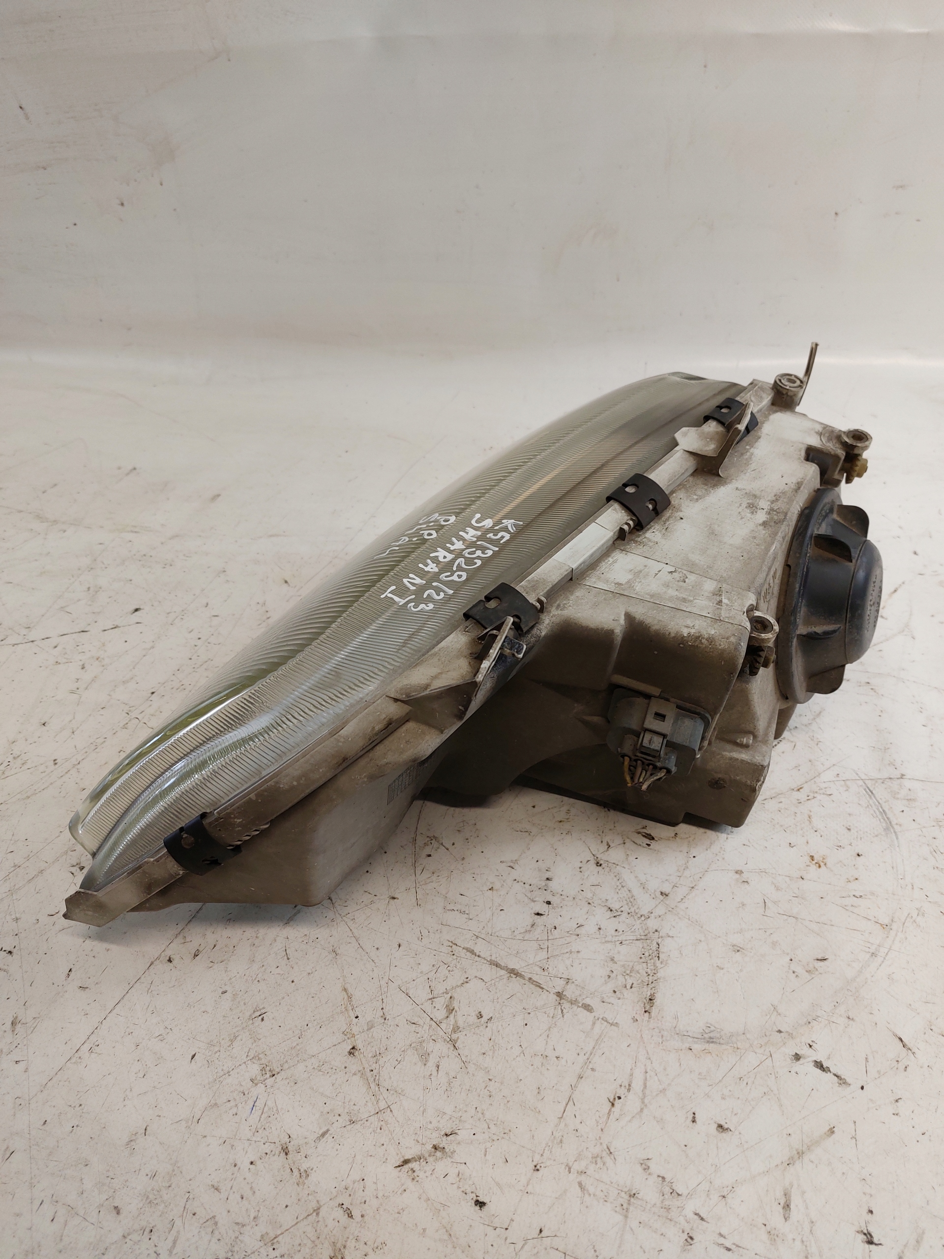 light right front VW SHARAN and