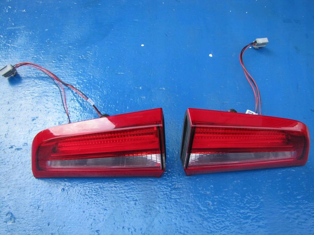 VOLVO S60 II - rear light to the bonnet left right