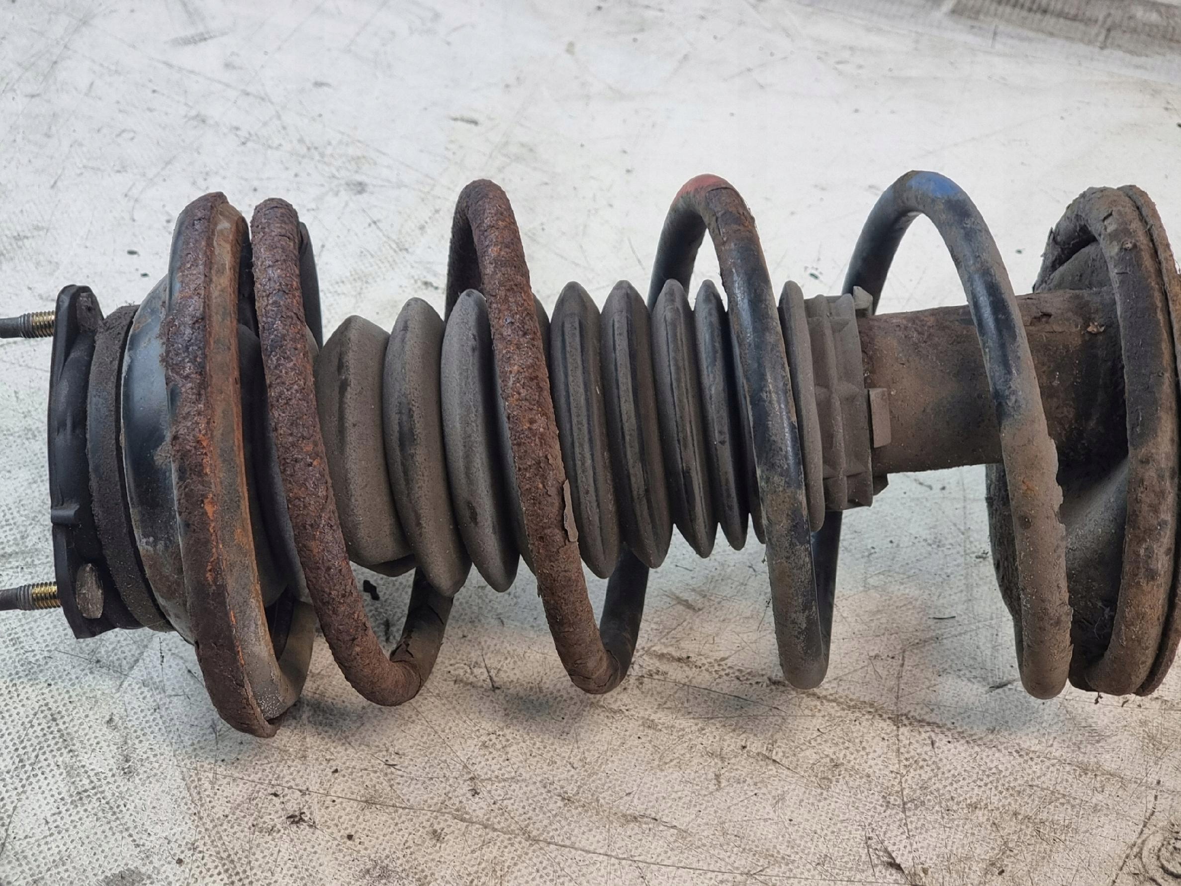 shock absorber right front FORD FOCUS MK1 swing disc caliper