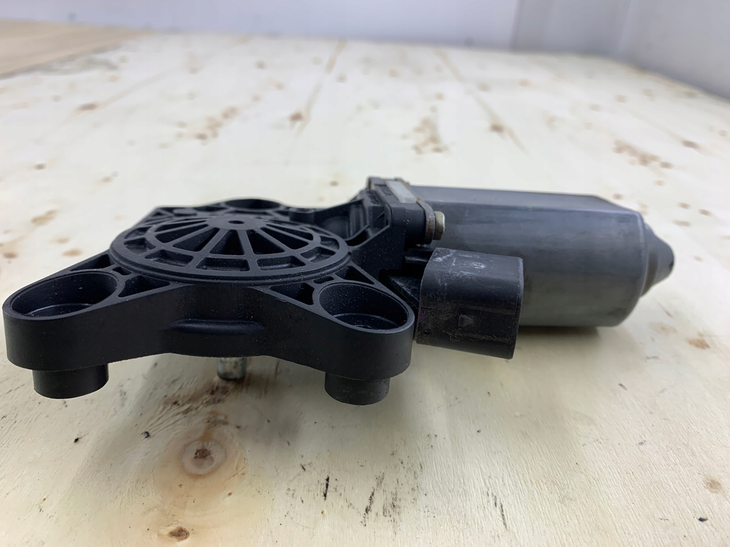 MERCEDES W203 mini motor windows right front A2208204542