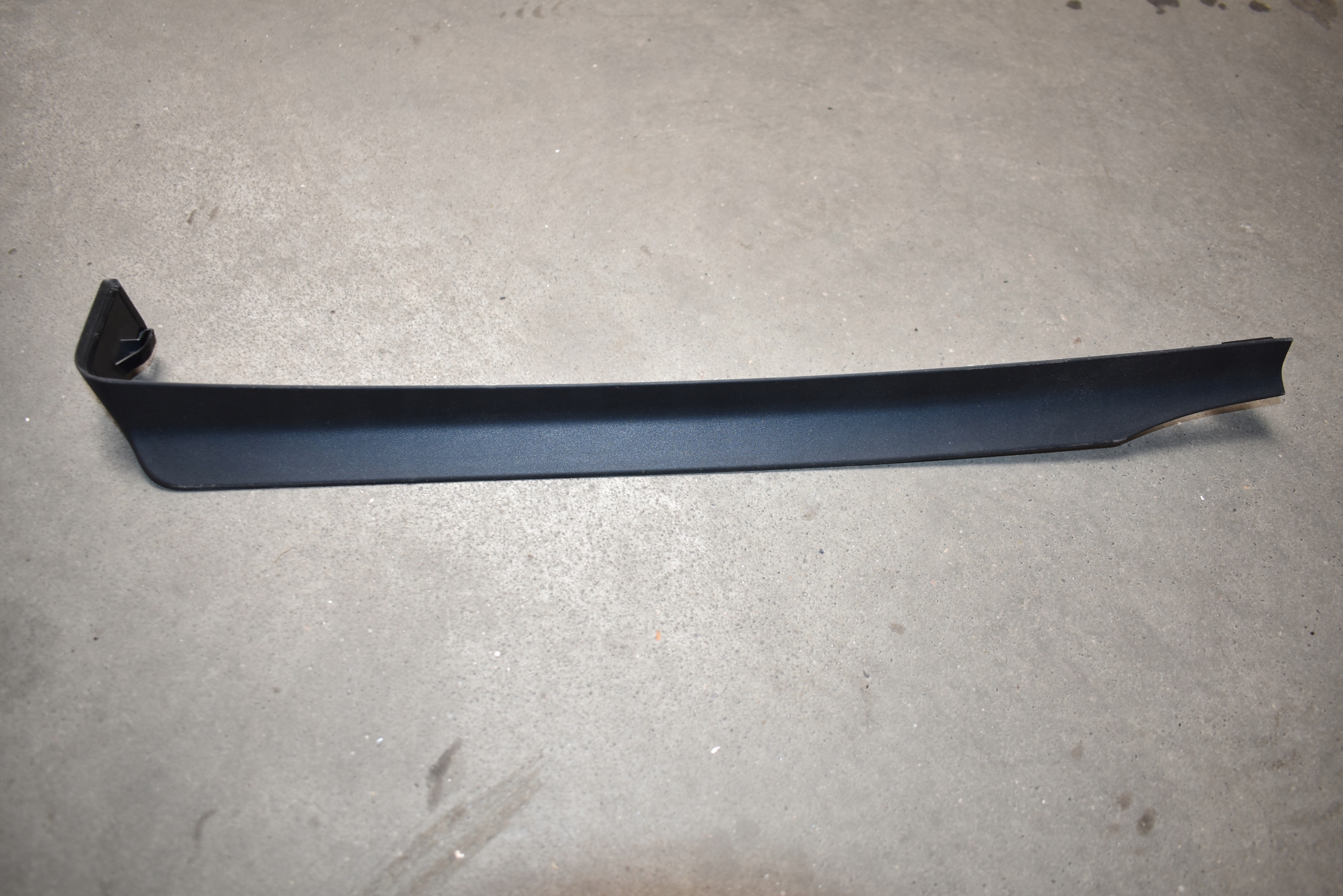 IDEALNA moulding cover BMW G70 1