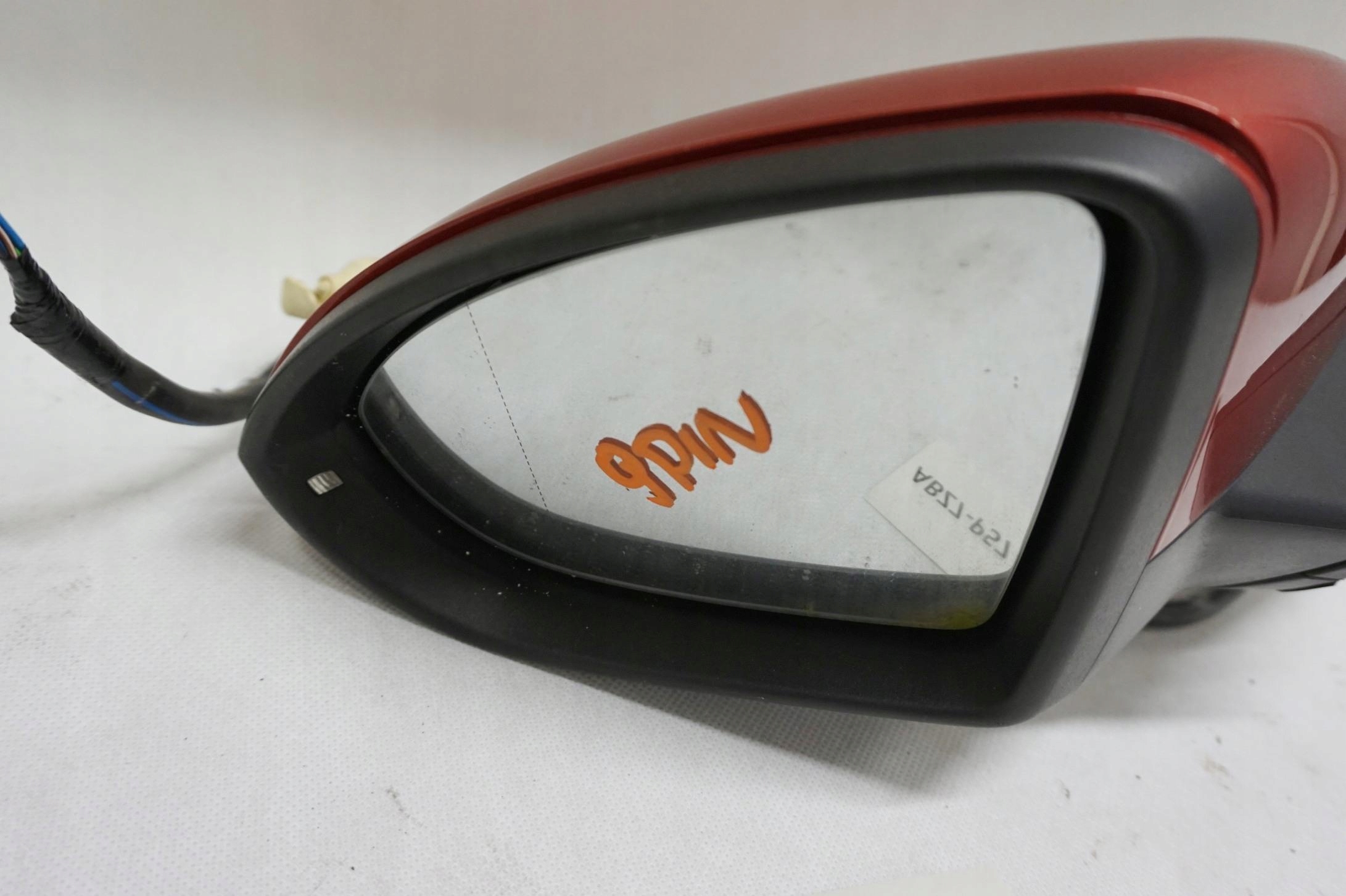 LUSTERKO LEWE 9 PIN VW GOLF VII LA3X Strona zabudowy lewa