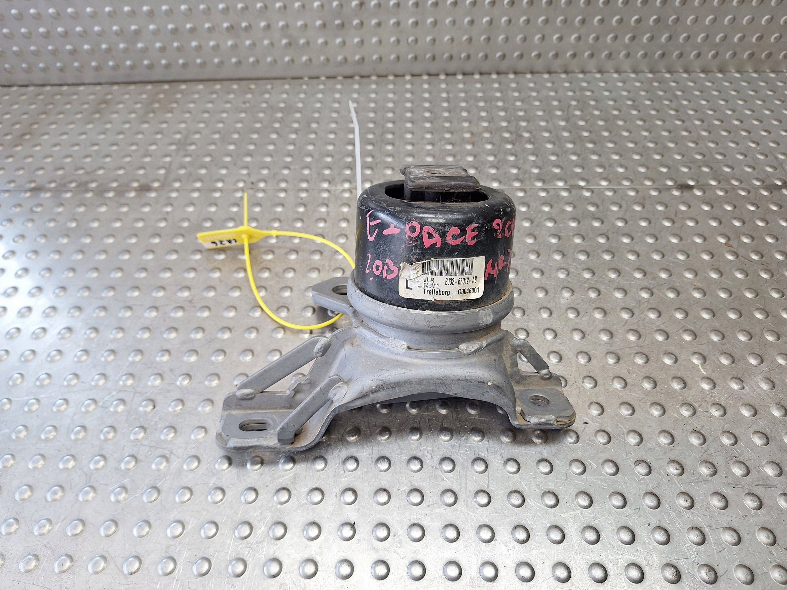 holder engine mount BJ32-6F012-AB JAGUAR E-PACE X540 LIFT