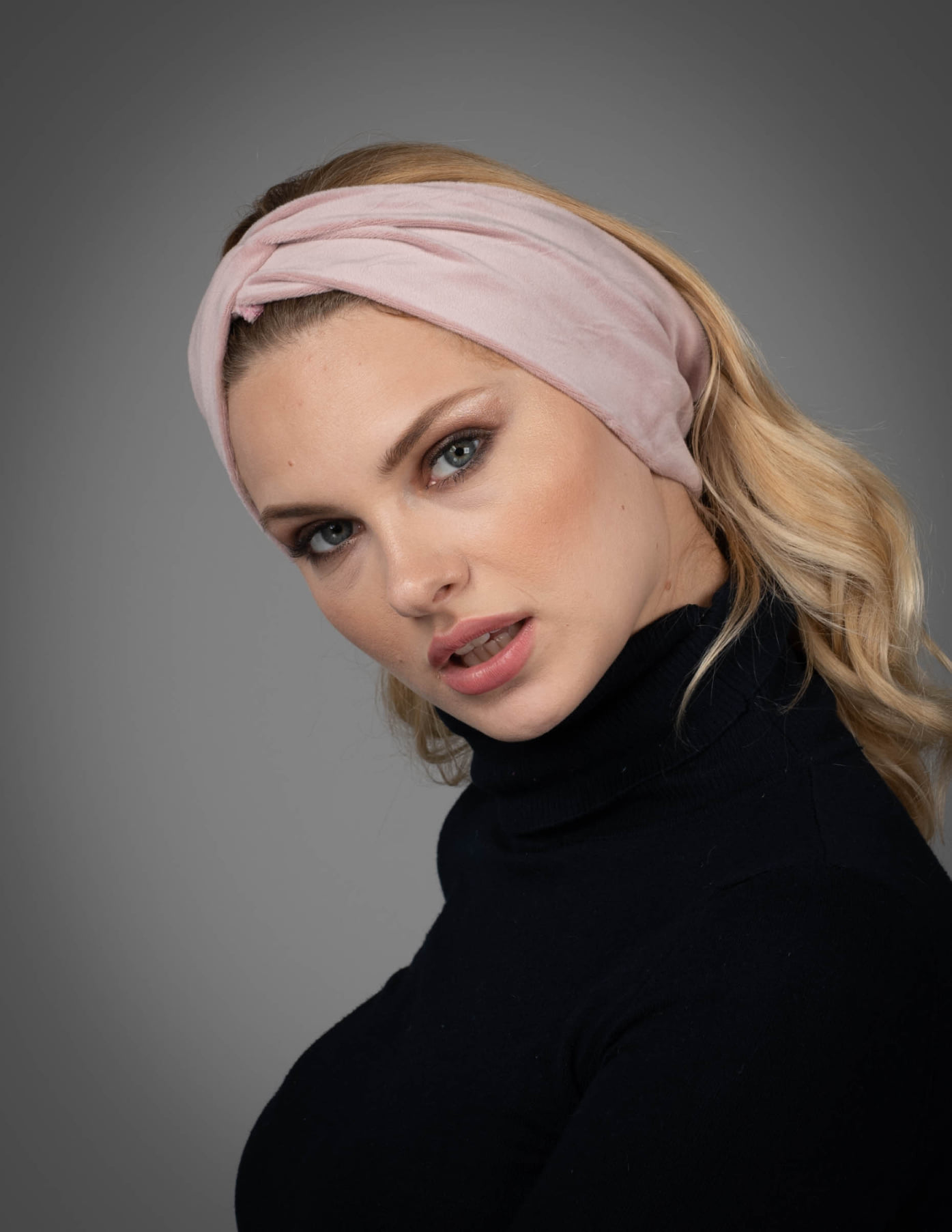 OPASKA PRZEPLATANA WELUR CIEPŁA Cechy dodatkowe brak