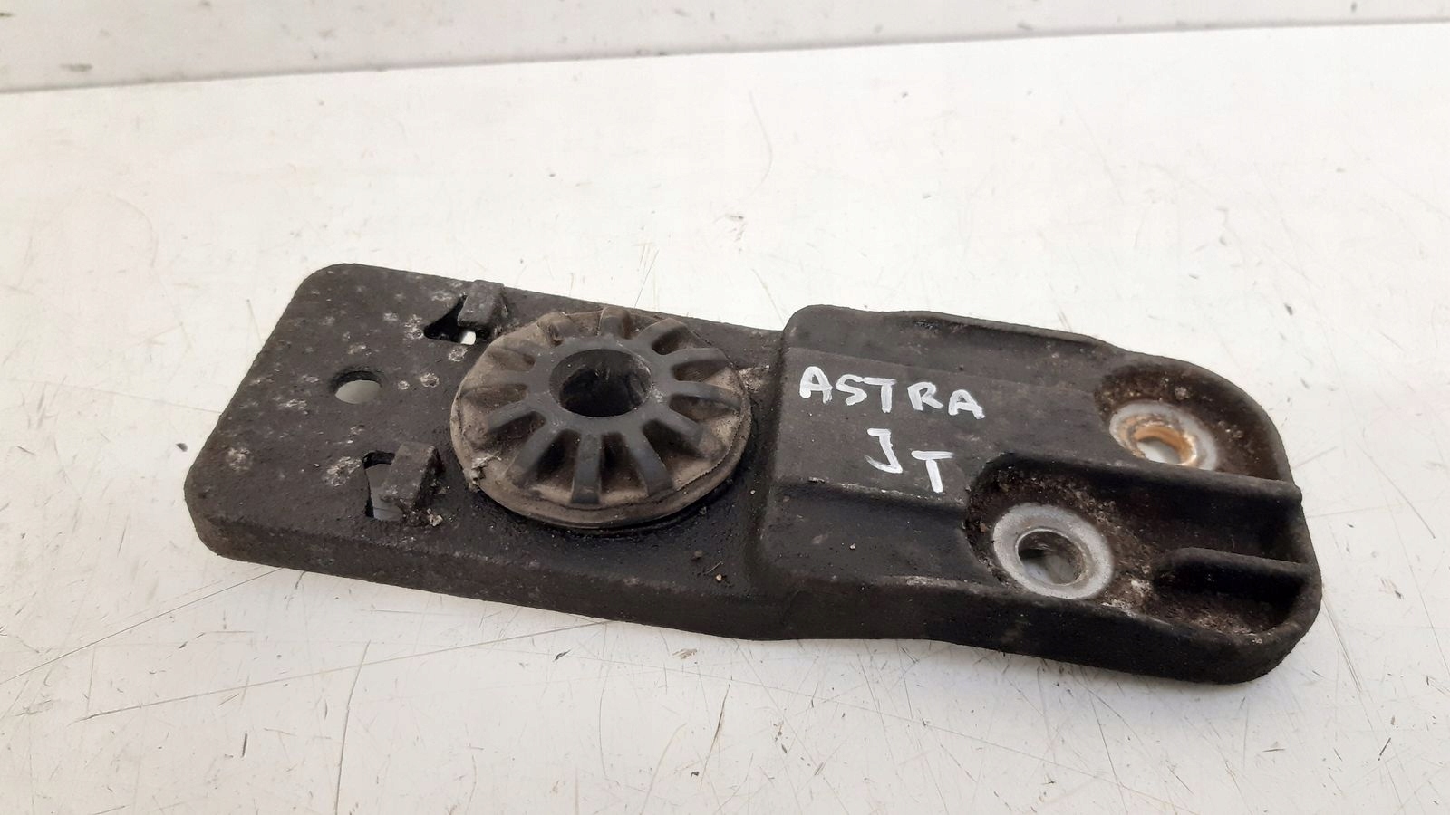 holder radiator console bracket Opel Astra J 1,7 CDTI