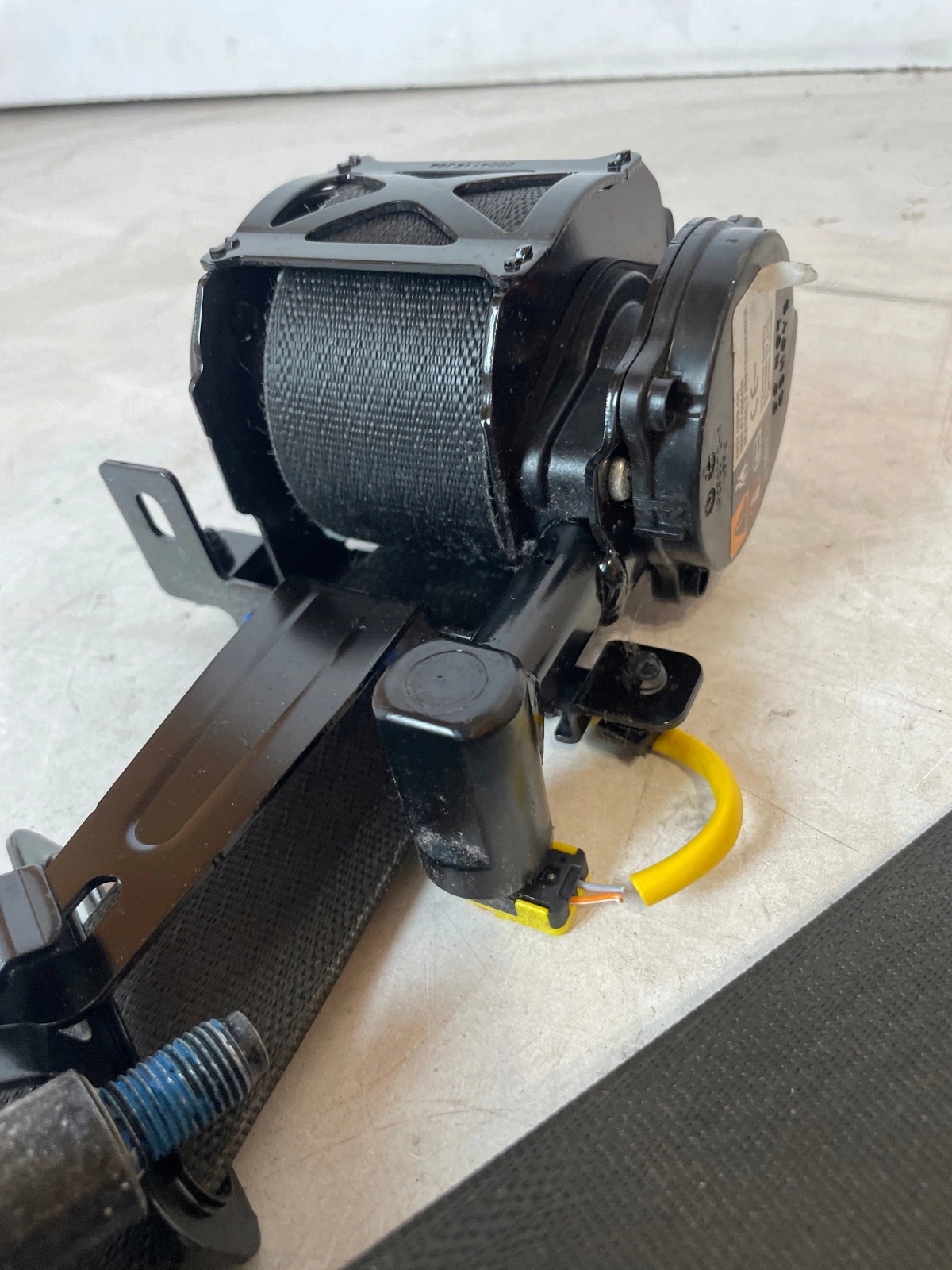 tension belt safety adjuster front front right Opel Karl