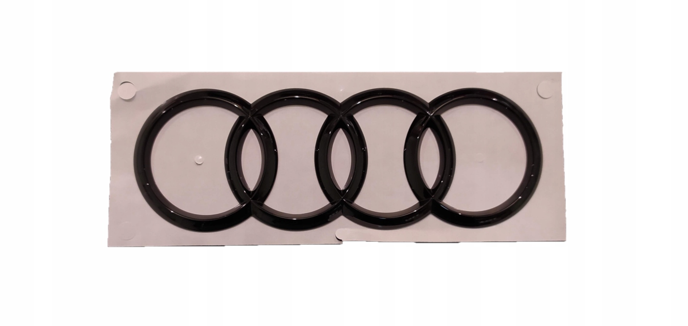 Čierny znak Audi Na Zadnú Klapku Audi A3 RS3