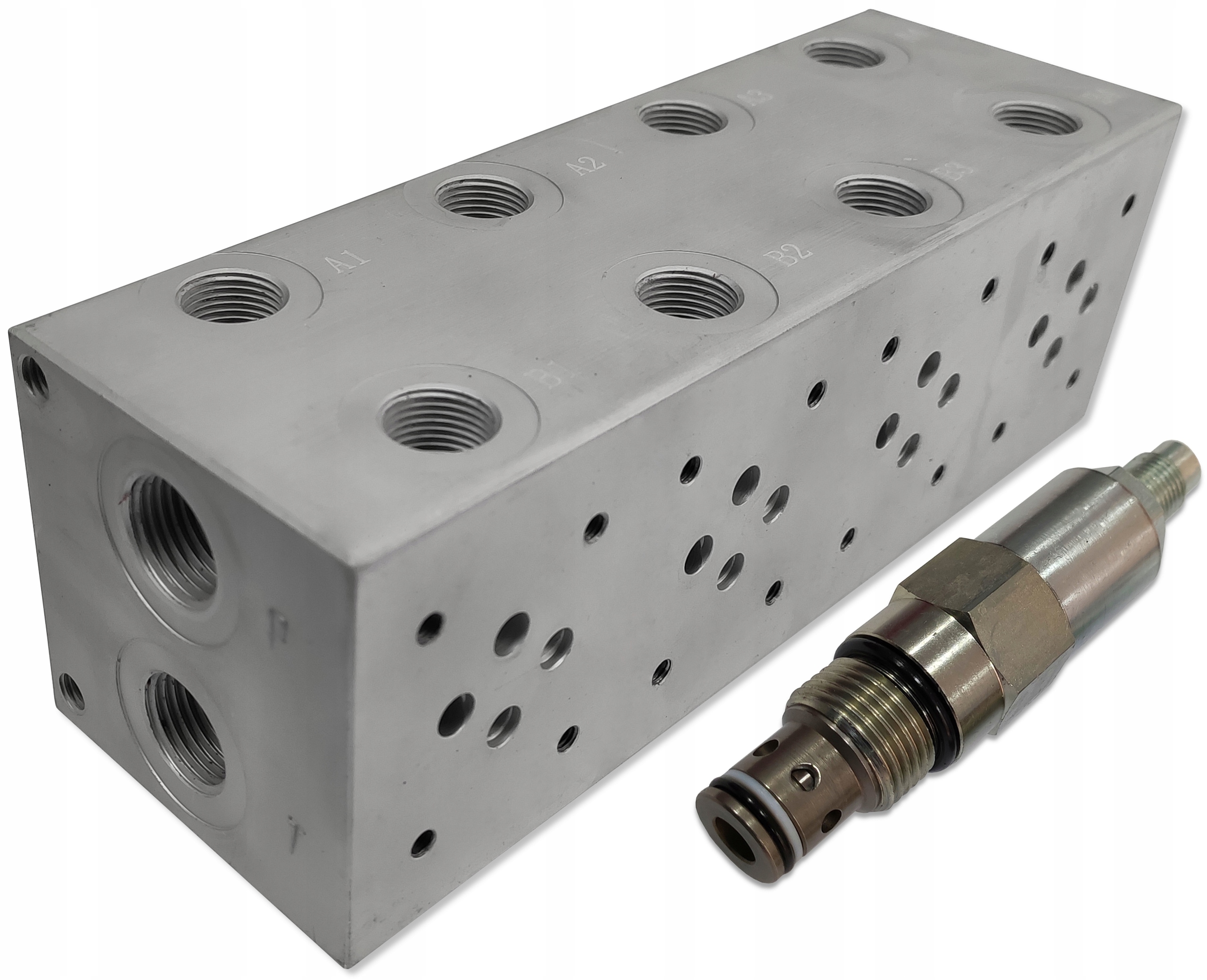 1335.A - БЛОК КЛАПАННАЯ ПЛАСТИНА 4 СЕКЦИИ С КЛАПАНОМ CETOP 5510