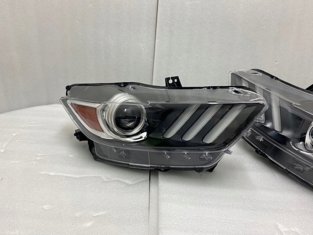 lights Ford Mustang 15- Bi Xenon LED USA left right