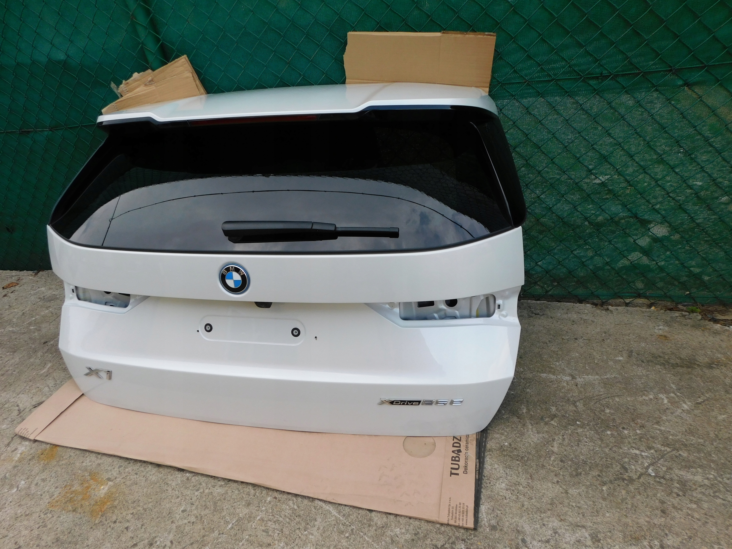 BMW X1 U11 boot door complete IDEALNA kod lakieru A96