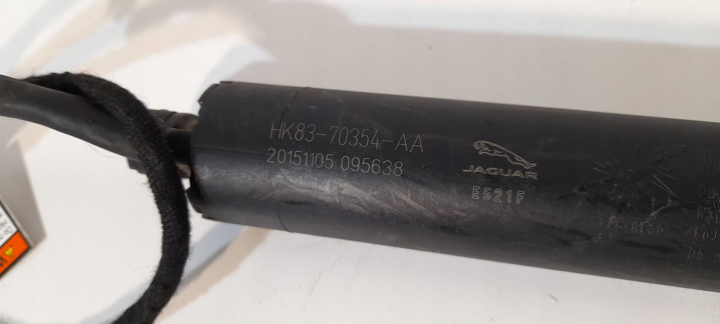 Jaguar F-Pace Stoßdämpfer heckklappe rechts HK8370354AA (15)