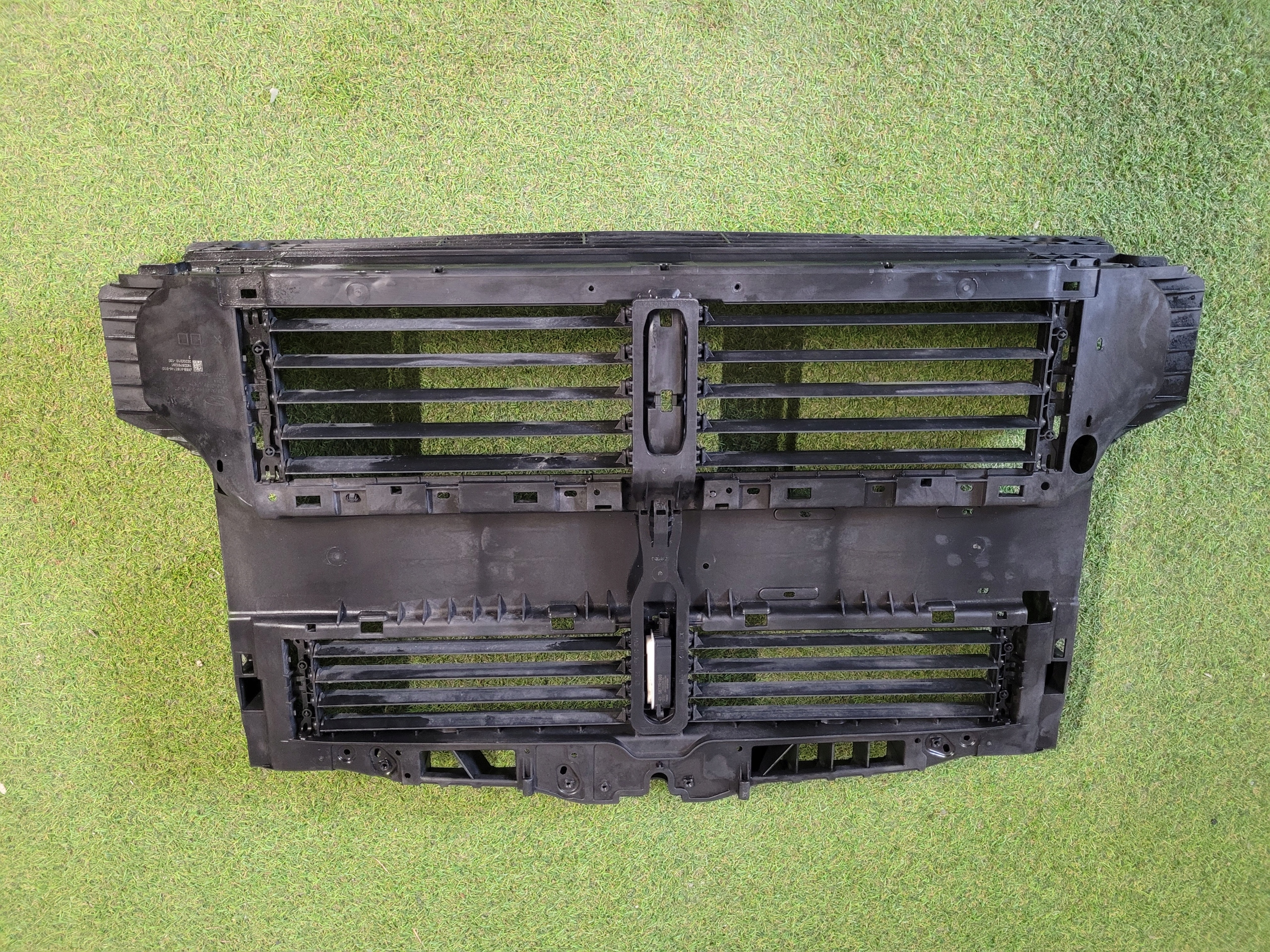 FORD FOCUS MK4 PAS PRZEDNI ŻALUZJA KIEROWNICA JX6B