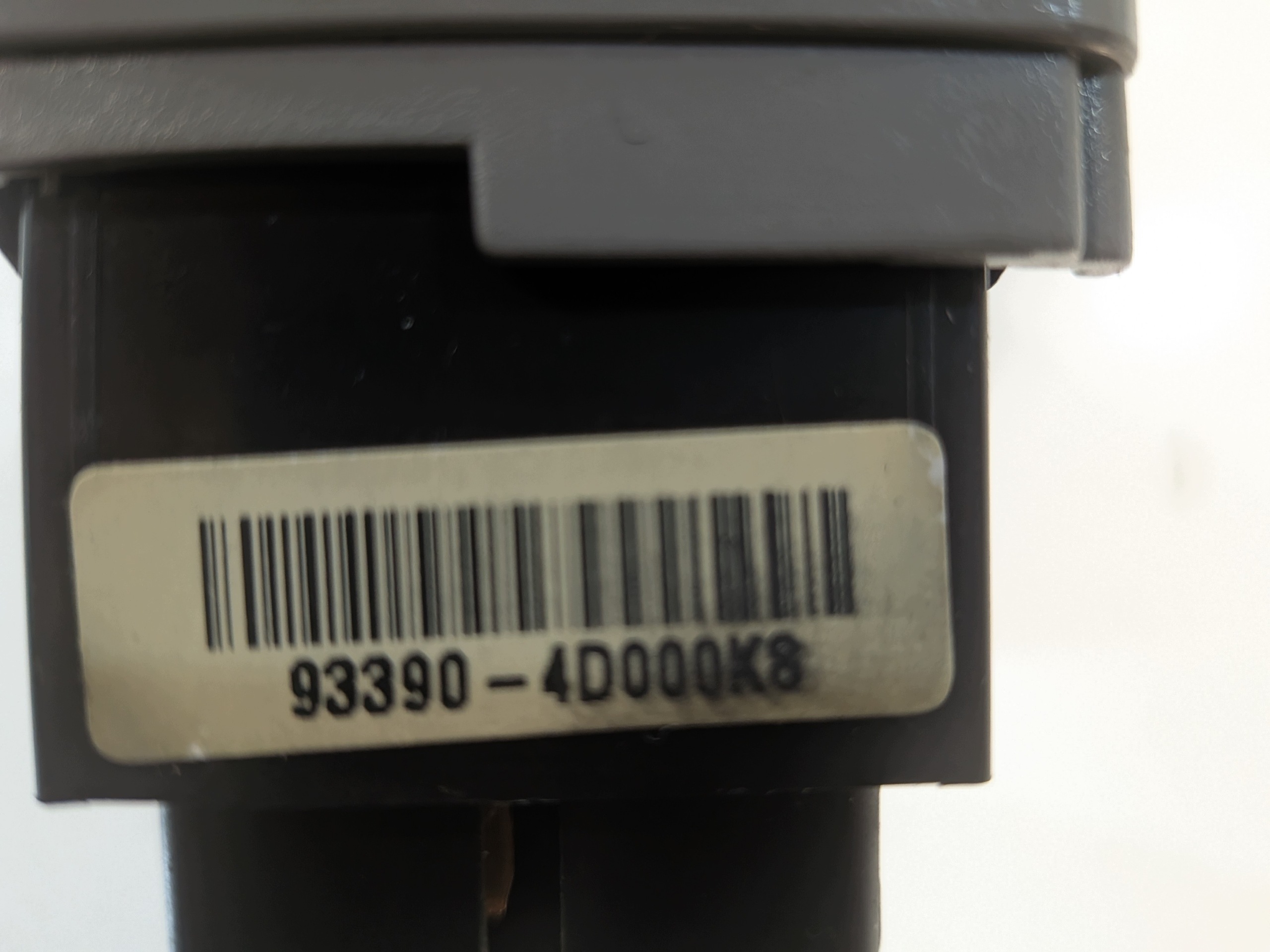 interrupteur bouton panel feux OE 933904D000K8 Kia Carnival 06-15