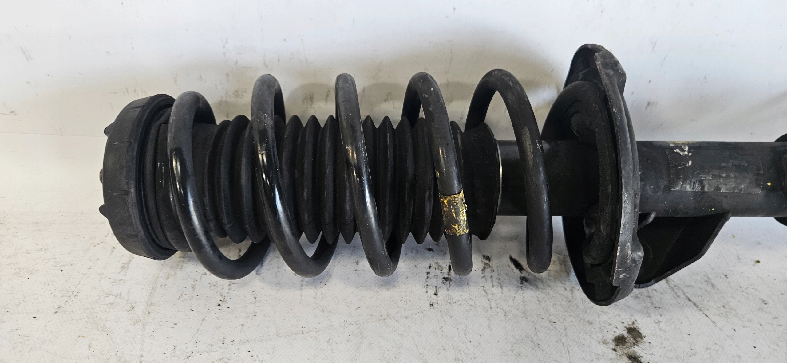 shock absorber right front OPEL MOKKA X 95353837