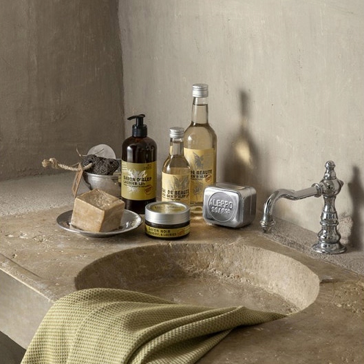 MYDŁO ALEPPO W PŁYNIE 12% BIO Oleju Laurowego SURGRAS 1000ml EAN (GTIN) 3593290020881