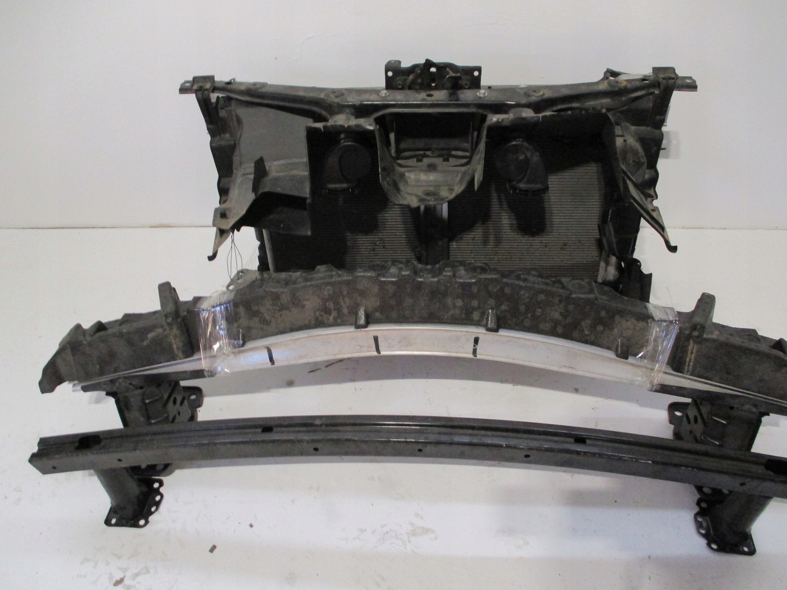 CHŁODNICE PAS PRZEDNI LEXUS UX250 UX 1,8HYB