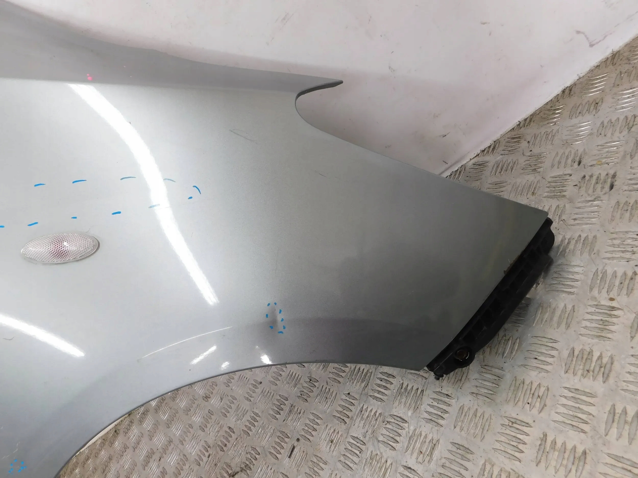 fender front front right TOYOTA YARIS II 2