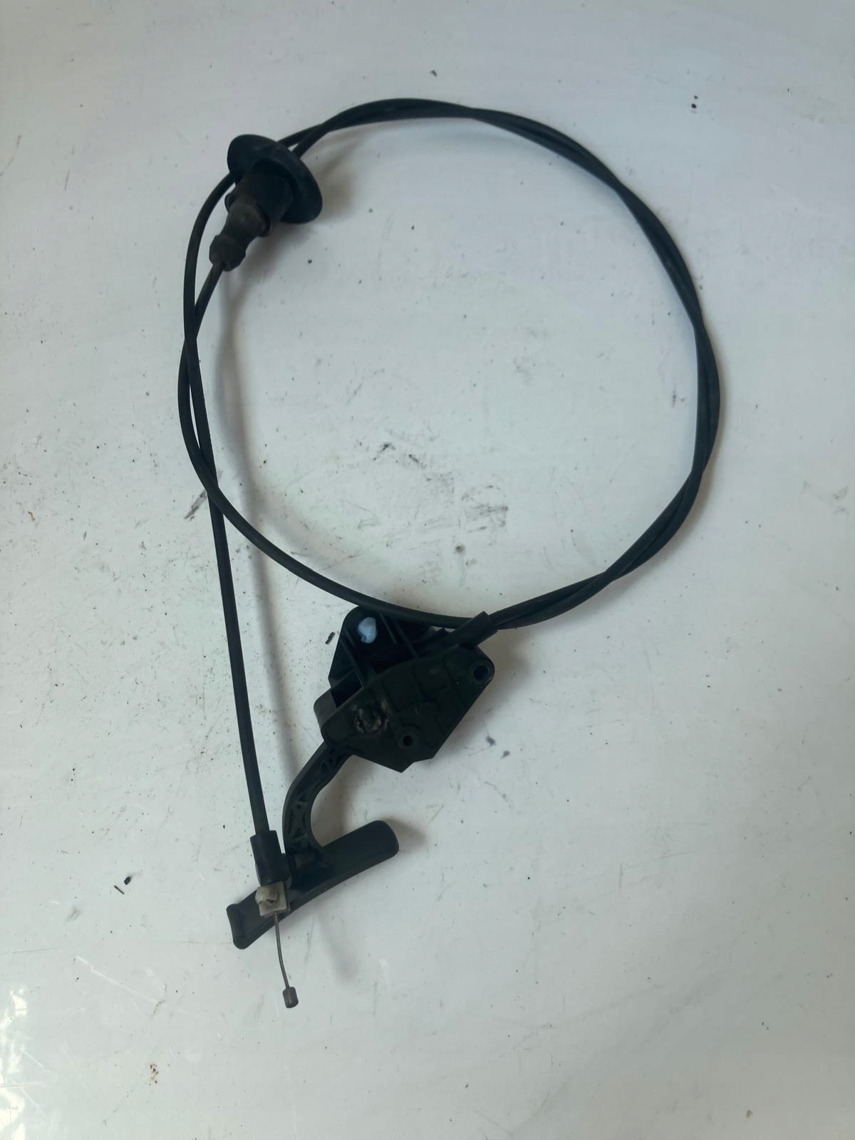 Câble du capot PEUGEOT 3008 et 09-16