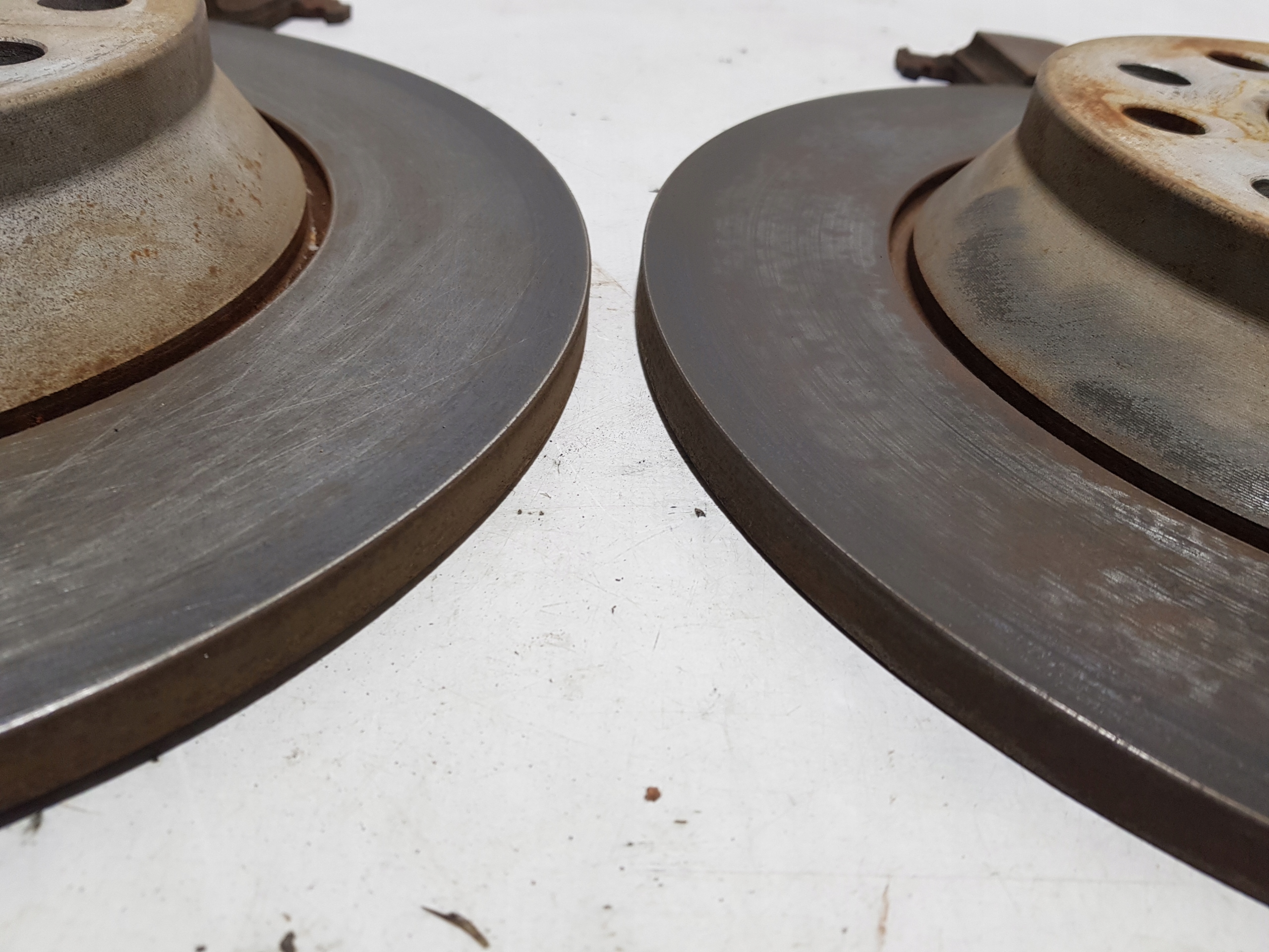 discs rear part rear. plates MG 4 right left KOMPLET