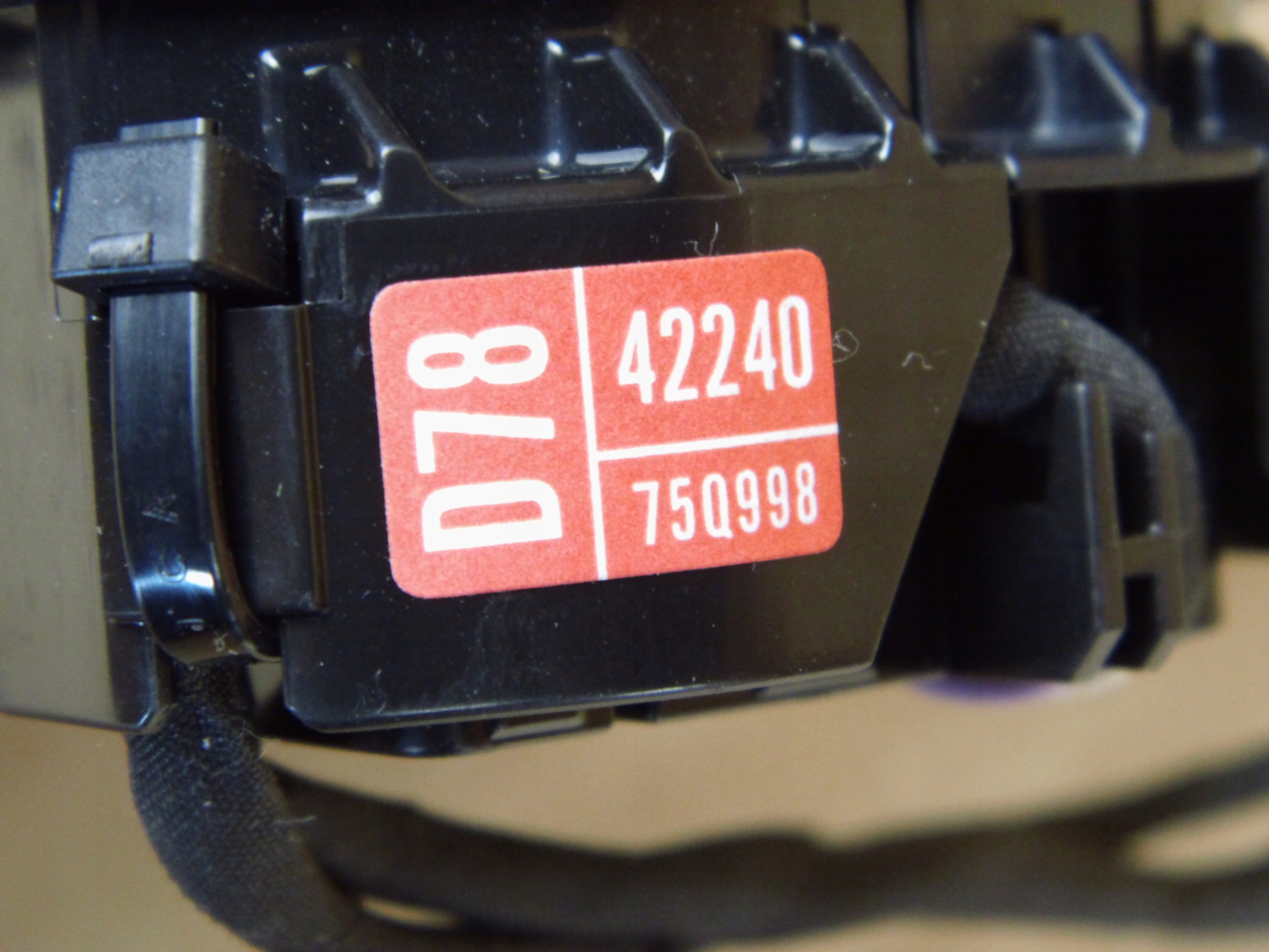 Toyota RAV4 V ring below steering wheel, 42240 75Q998