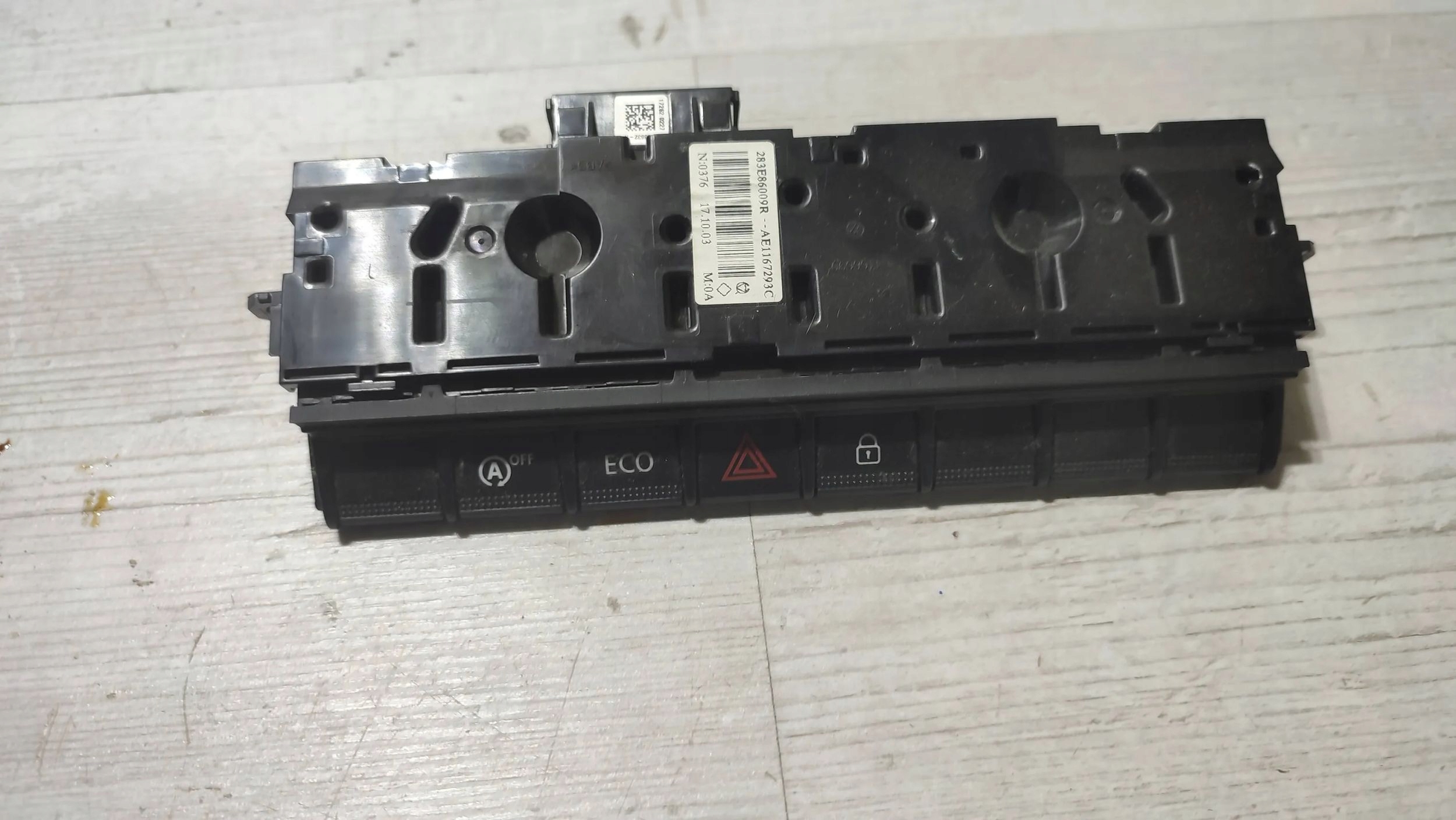 Dacia Duster II 17r 1.2 Panele Controllo Comandi Luci di emergenza