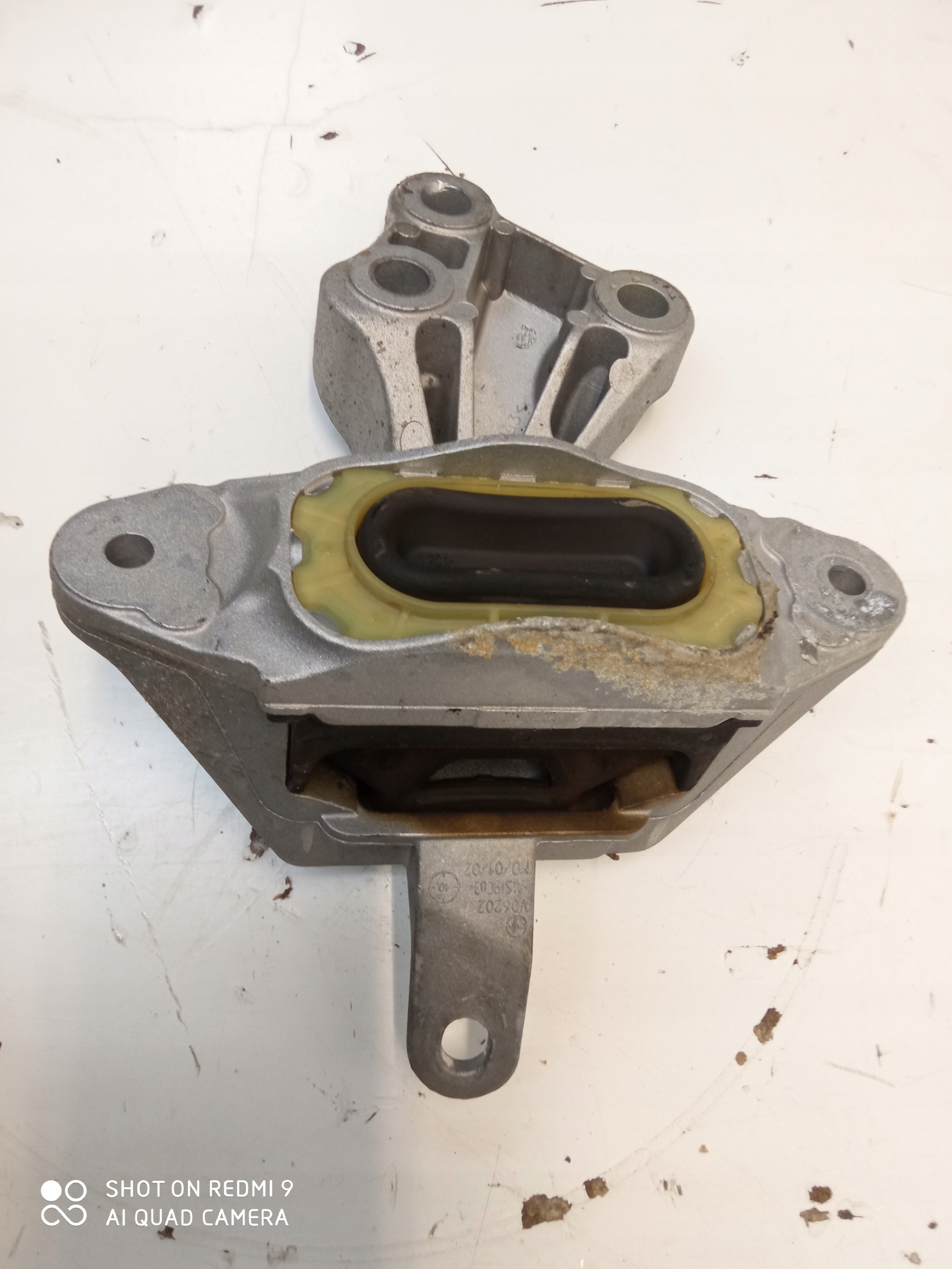 ASTRA J holder gearbox mounting 13287957 M9 AUTOMAT