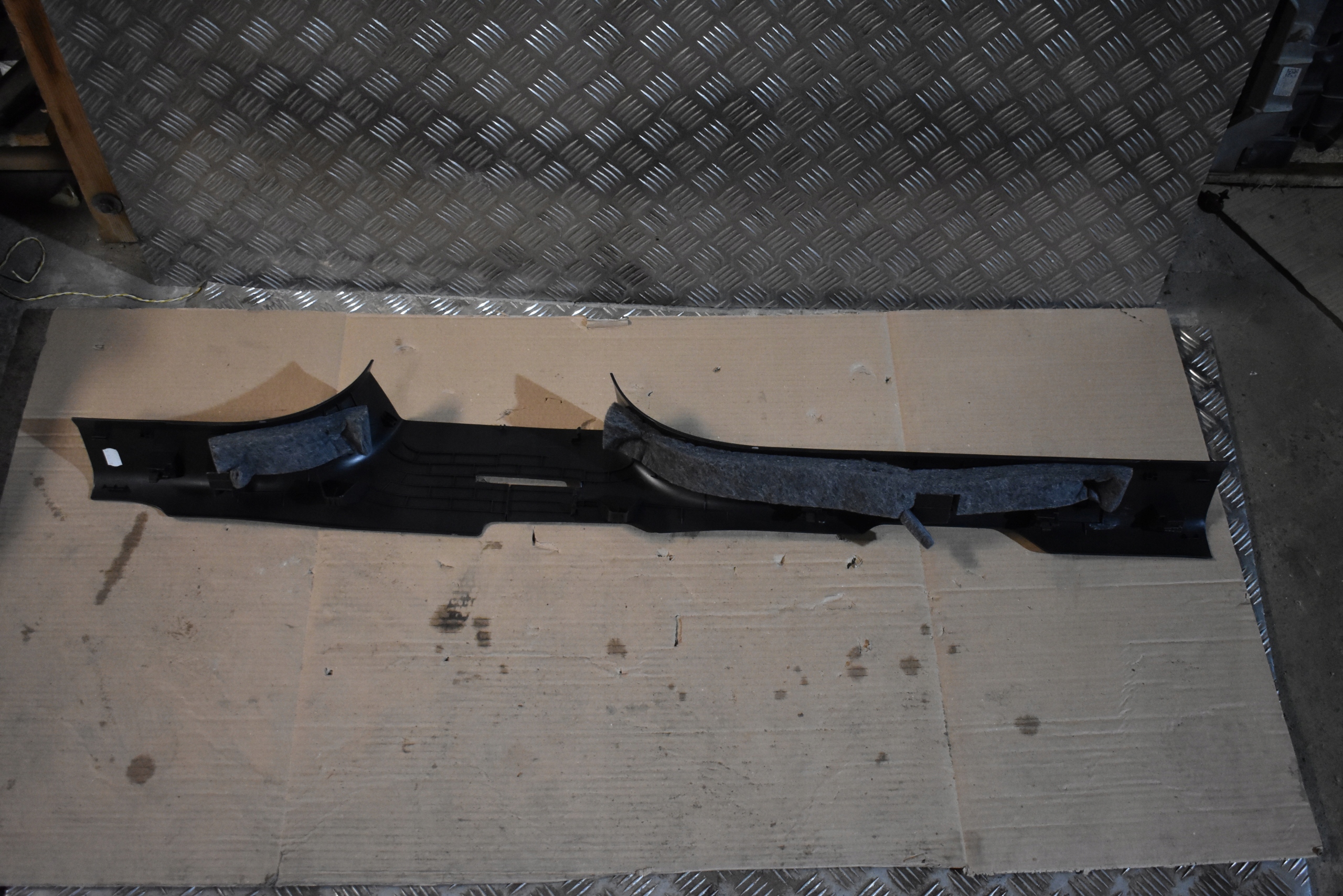 IDEALNA moulding cap threshold right AUDI E-TRON 1