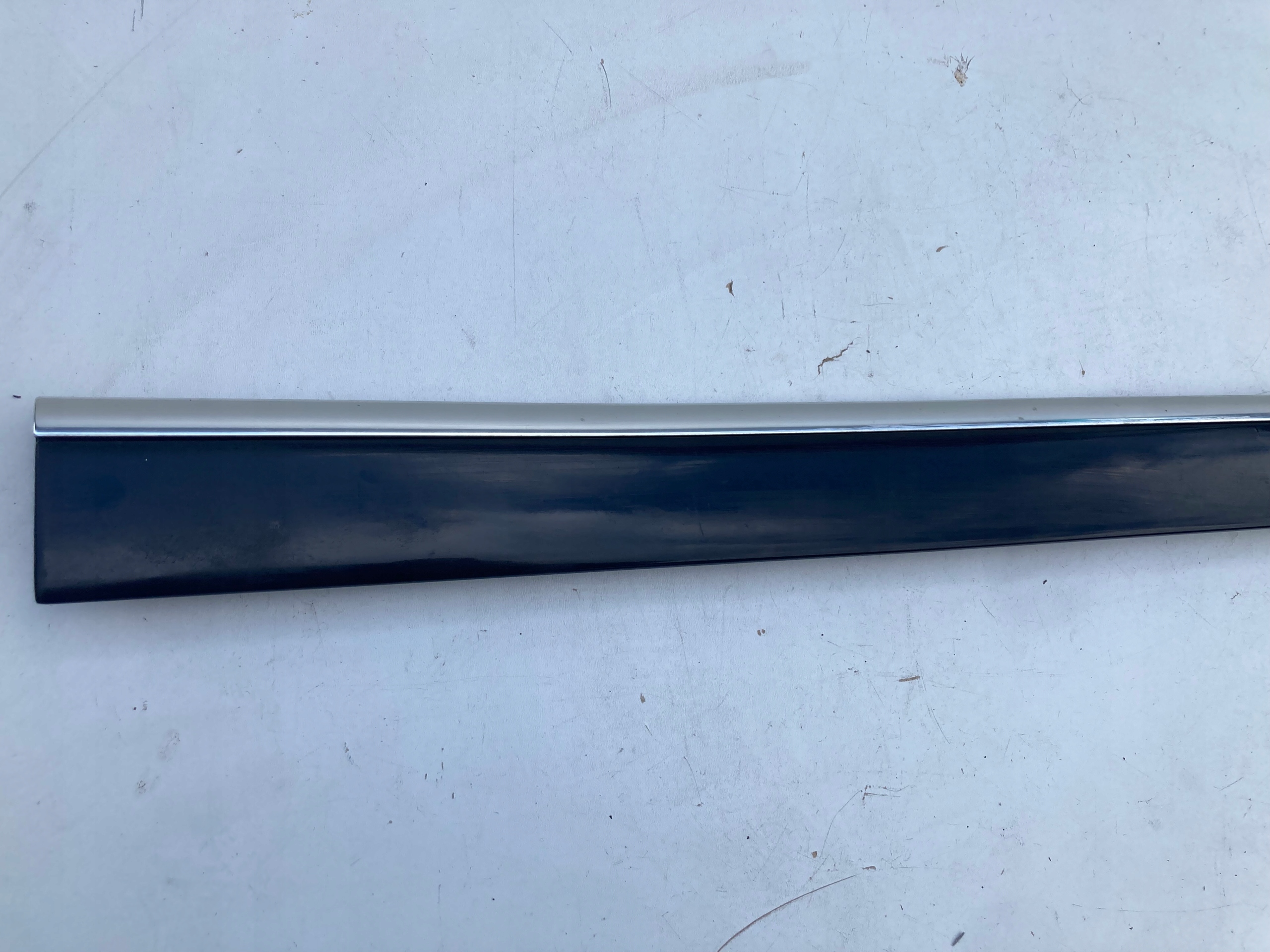 moulding door right front Peugeot 607