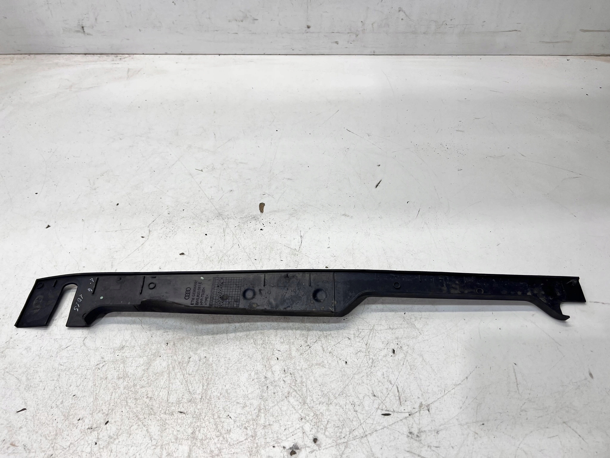 Copertura parafango sinistra AUDI A5 8W 8W6820581E