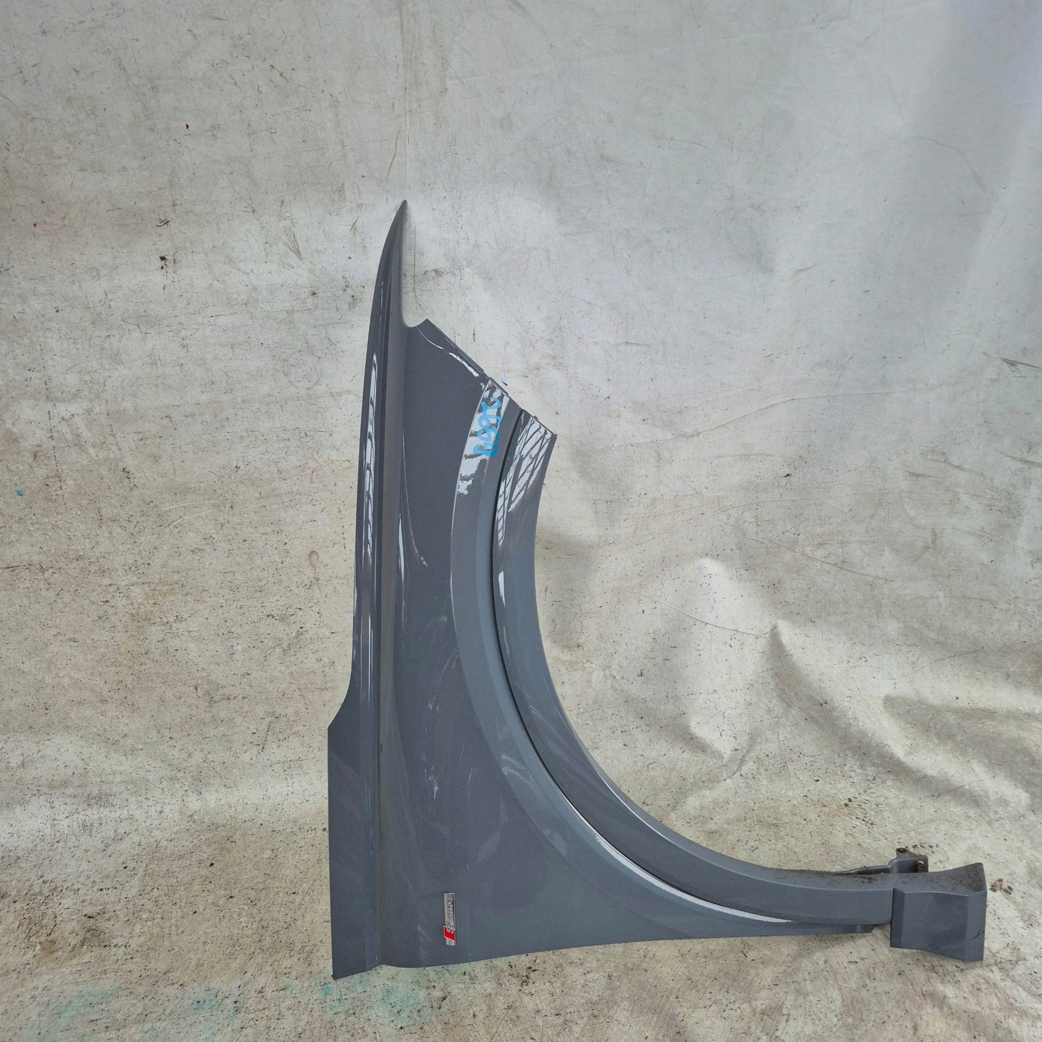 AUDI Q4 89A 21- fender front front right