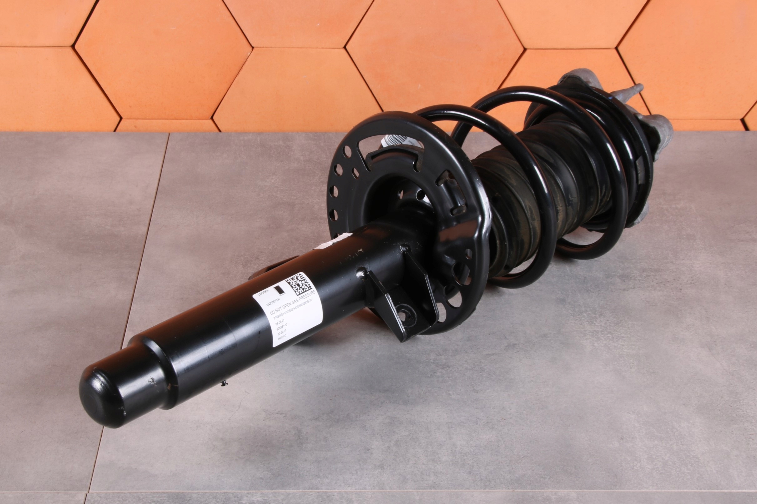 BMW 2 G42 M240i B58C B58D shock absorber left front front MPA 6896531