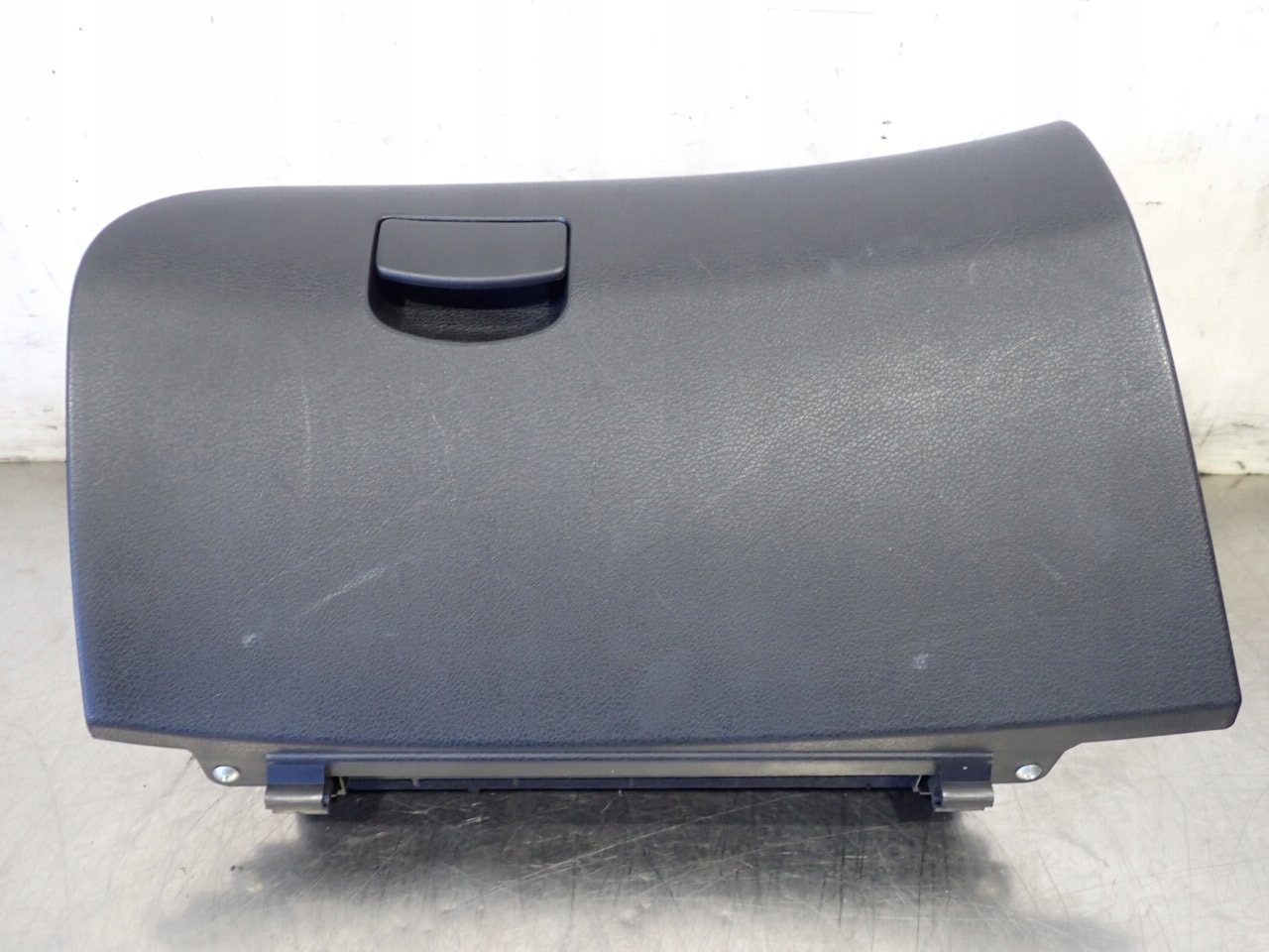 бардачок пассажира subaru IMPREZA 1.5