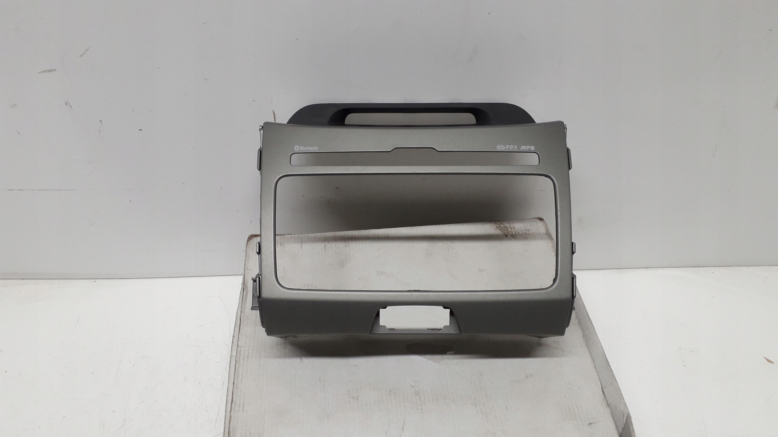 KIA SPORTAGE III 2010- RAMKA RADIA KONSOLA