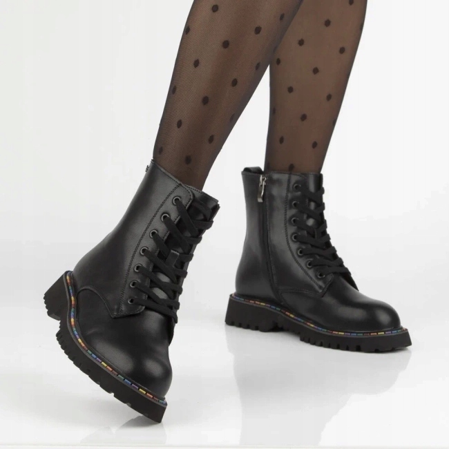 Kožené kotníkové boty na platformě Filippo DBT7428/25 černé 36