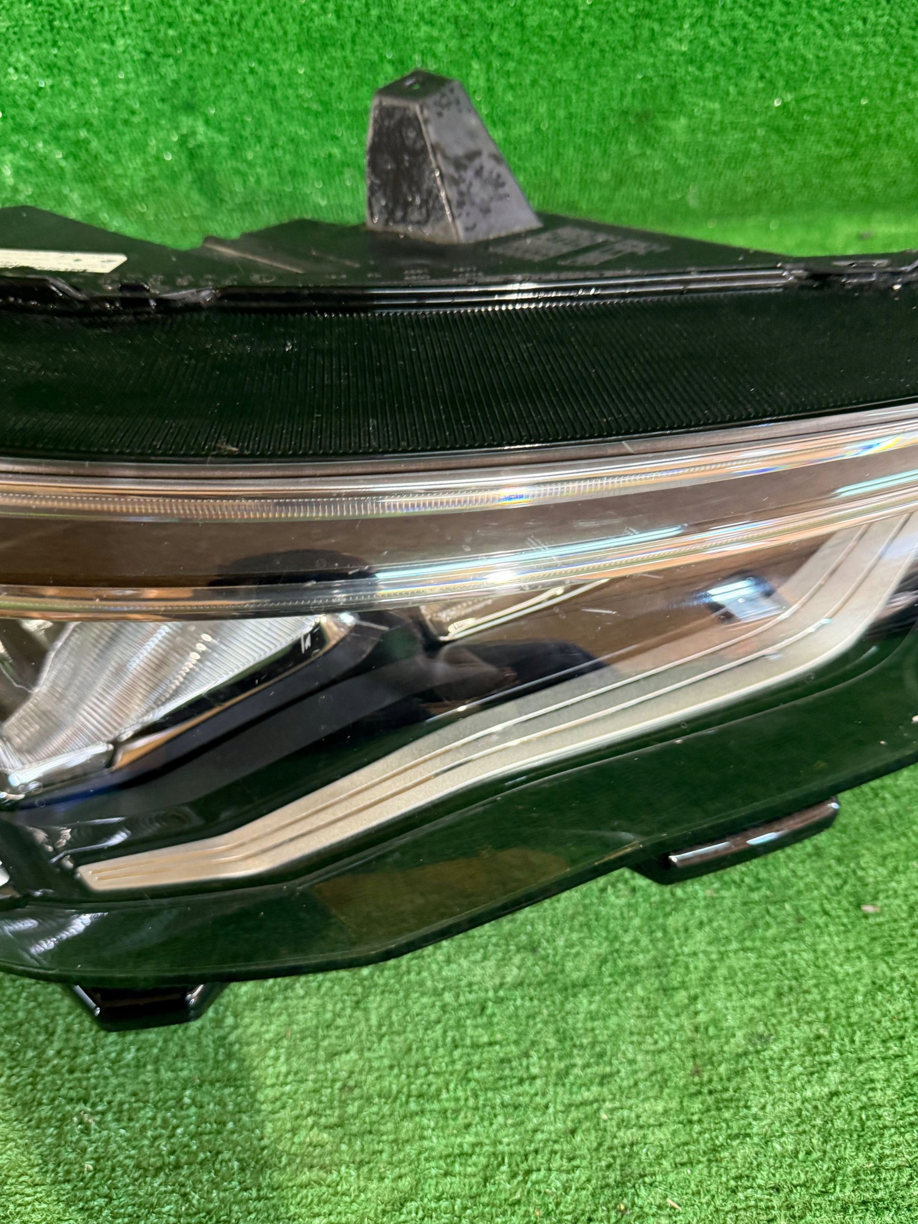 REFLEKTOR right OPEL GRANDLAND X led nr:530