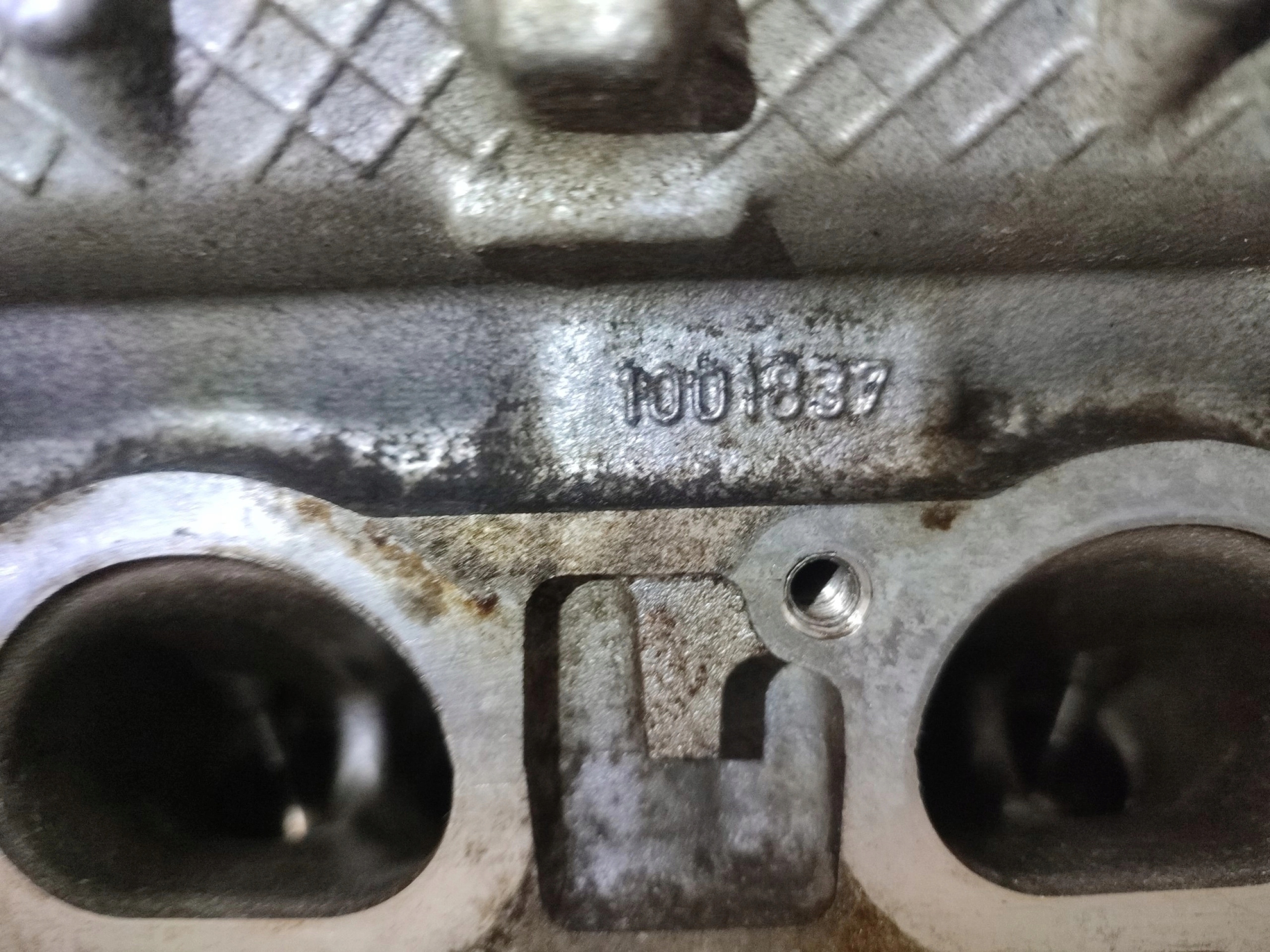 head. VOLVO C70 2.0 T 1001837