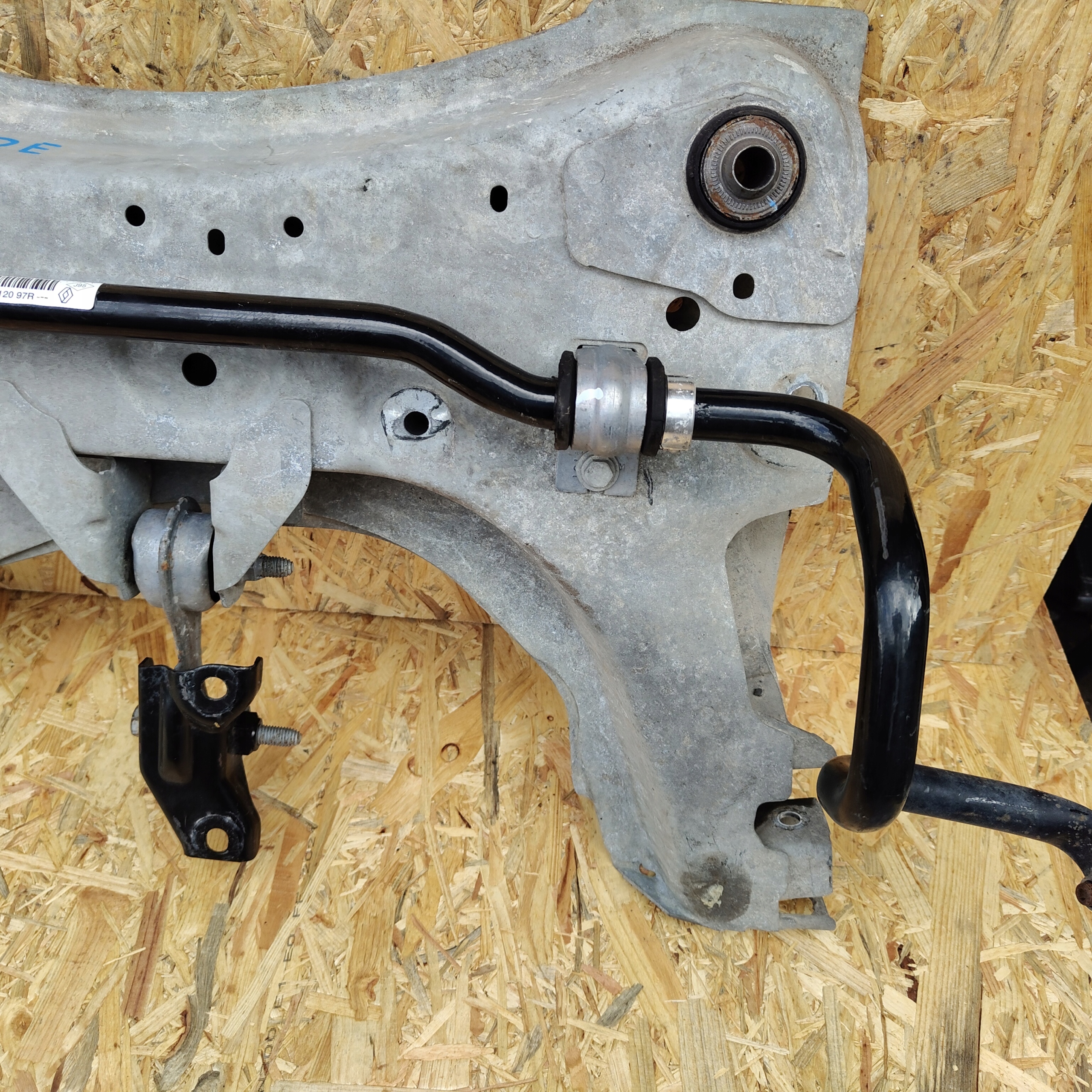 subframe below engine TRAWERS RENAULT ZOE
