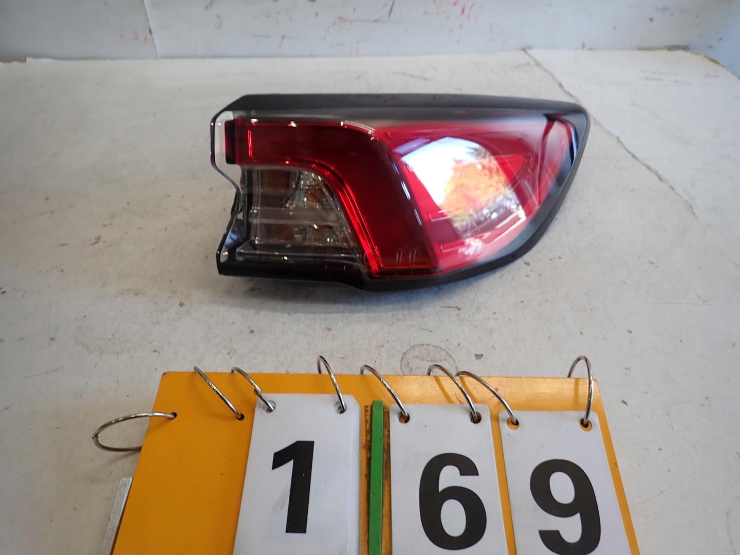 light rear part rear right FORD KUGA MK3 2019- LV4B-13404-BF