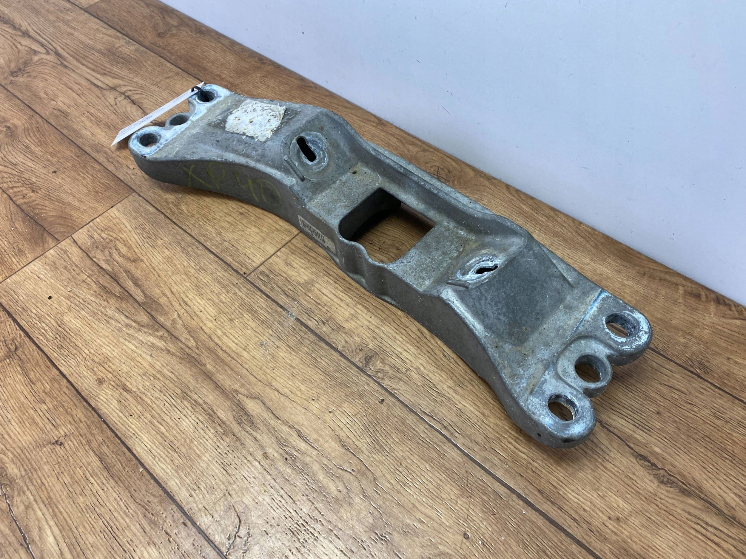gearbox mount Chevrolet Camaro 2016+