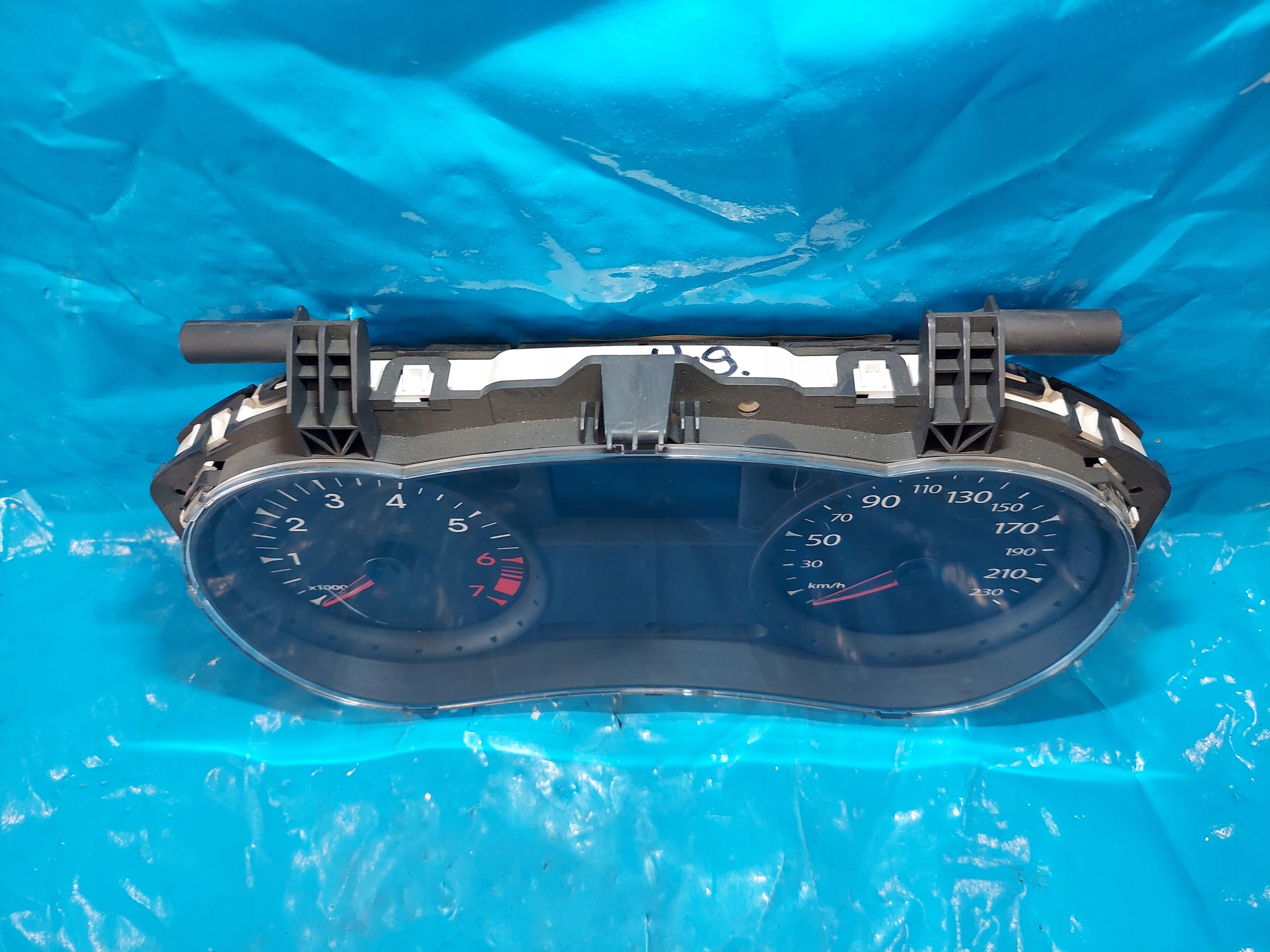 dials clock CLIO 3 2011 R 1.2 B 8201059899A