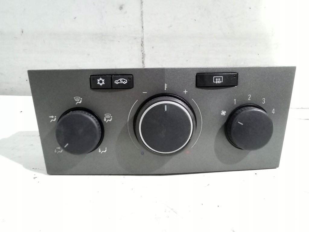 Opel Astra H III 3 panel BOCCHETTE 13201300